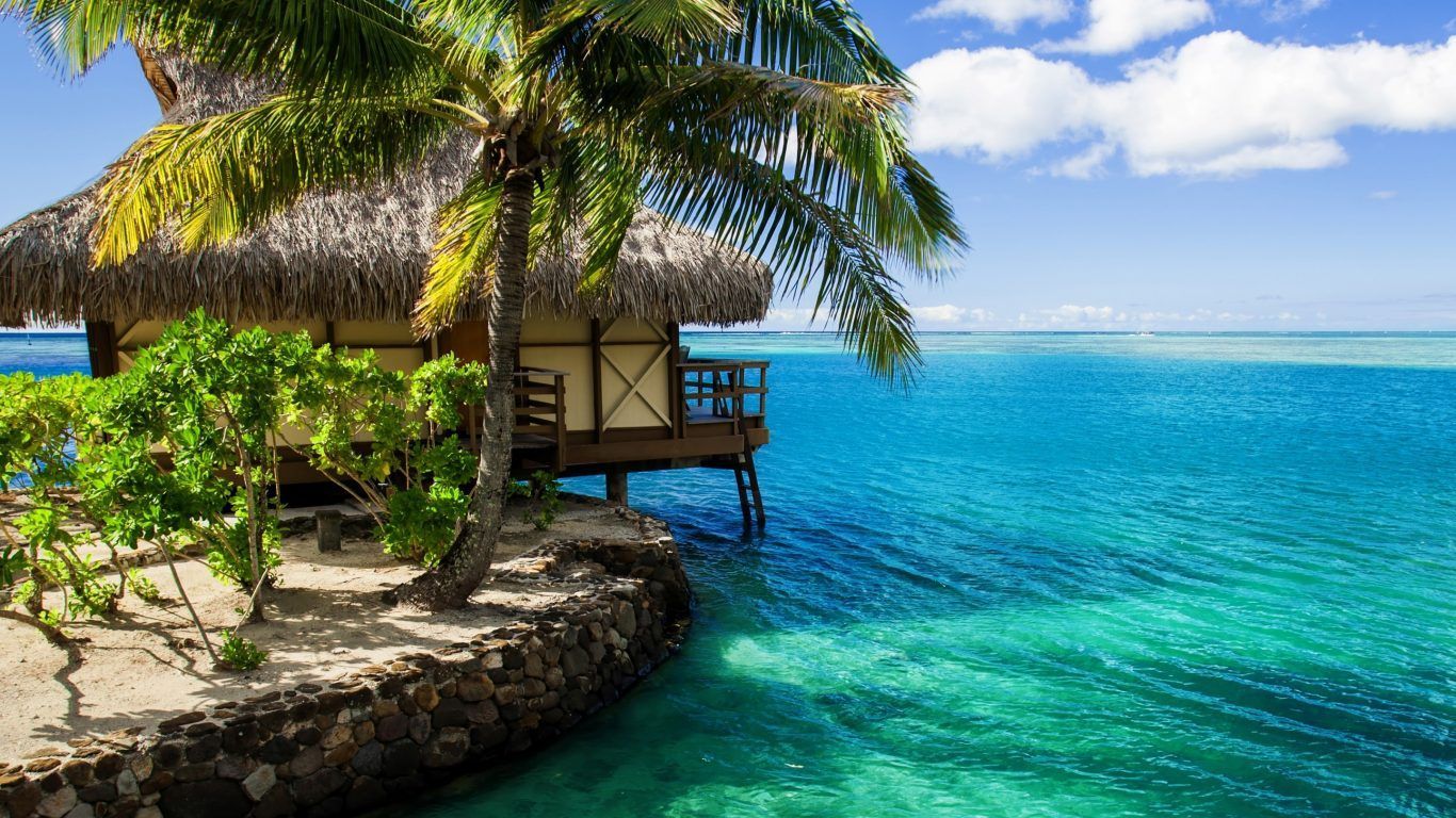 Spiaggia tropicale con bungalow, 1366x768 720p, Laptop