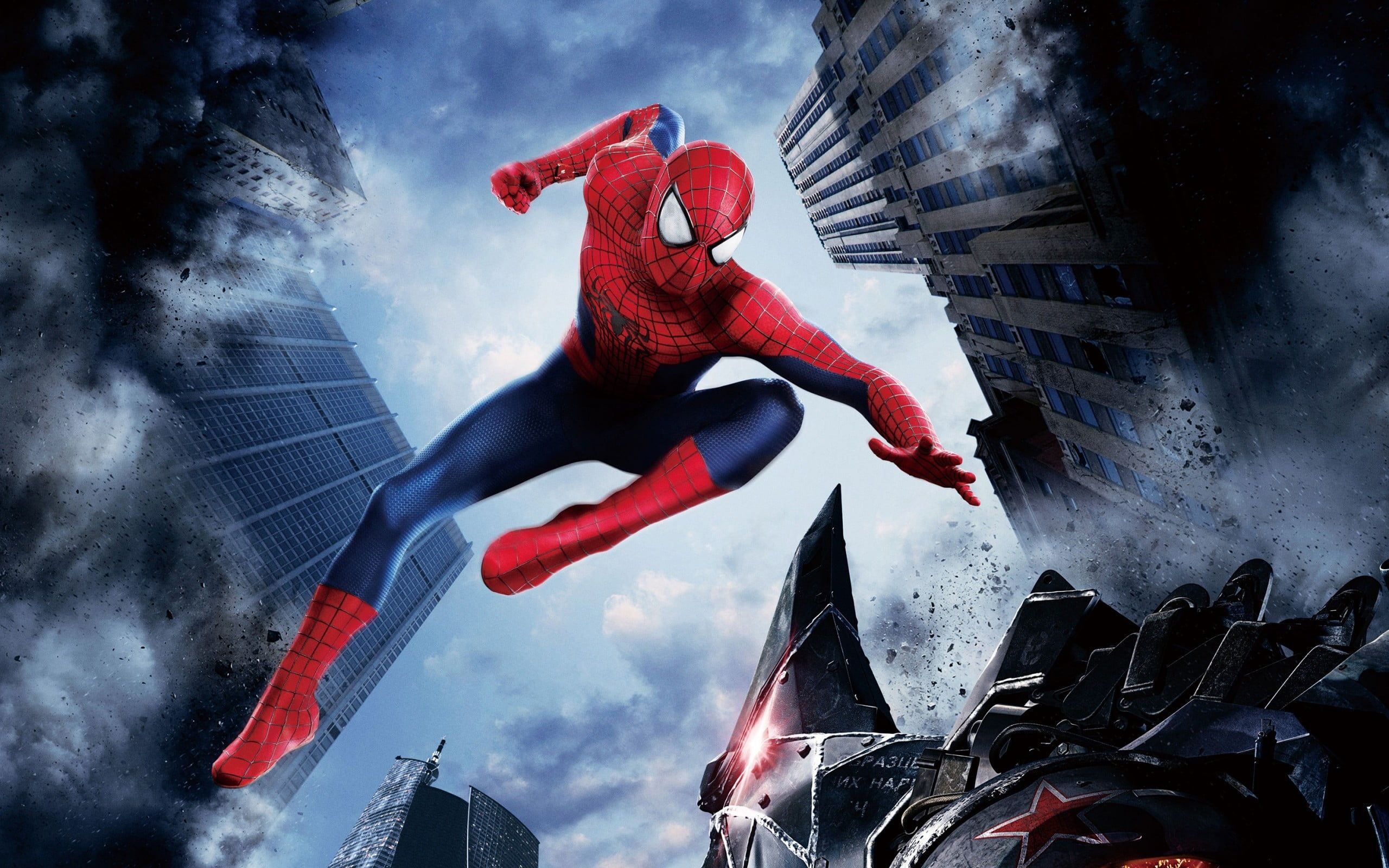 Spider-Man in salto tra edifici, 2560x1600 WQXGA, Desktop