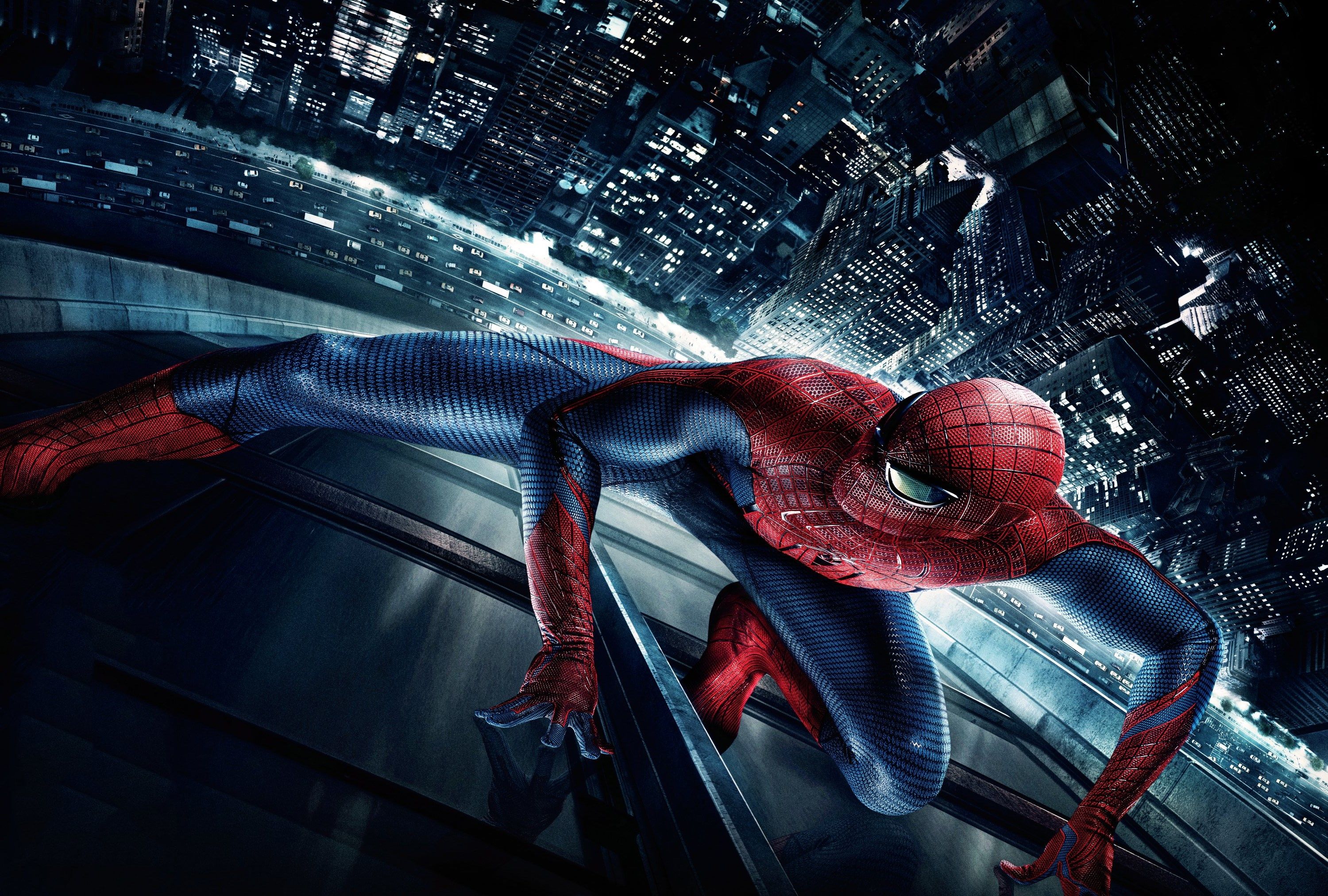 Spider-Man arrampicato su edificio, 3000x2025 WQXGA, PC Desktop