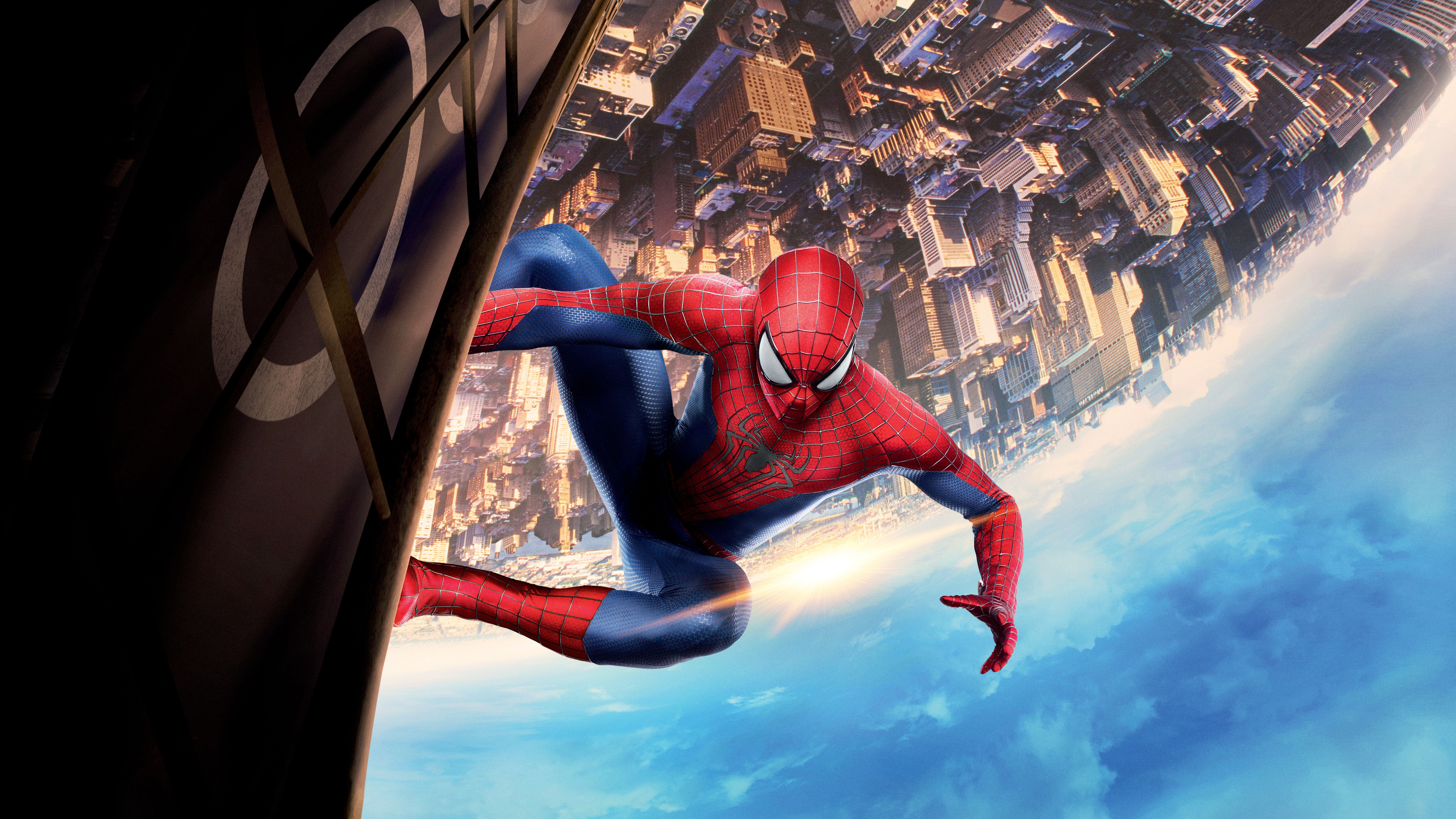 Spider-Man in caduta sulla città, 7680x4320 4K Ultra HD, Desktop
