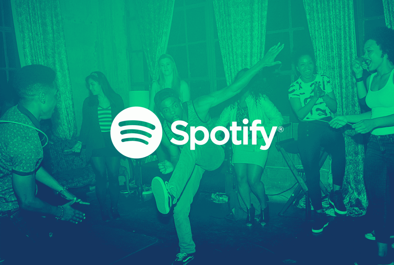 Logo Spotify verde su superficie scura, 1920x1080 Full HD, Laptop