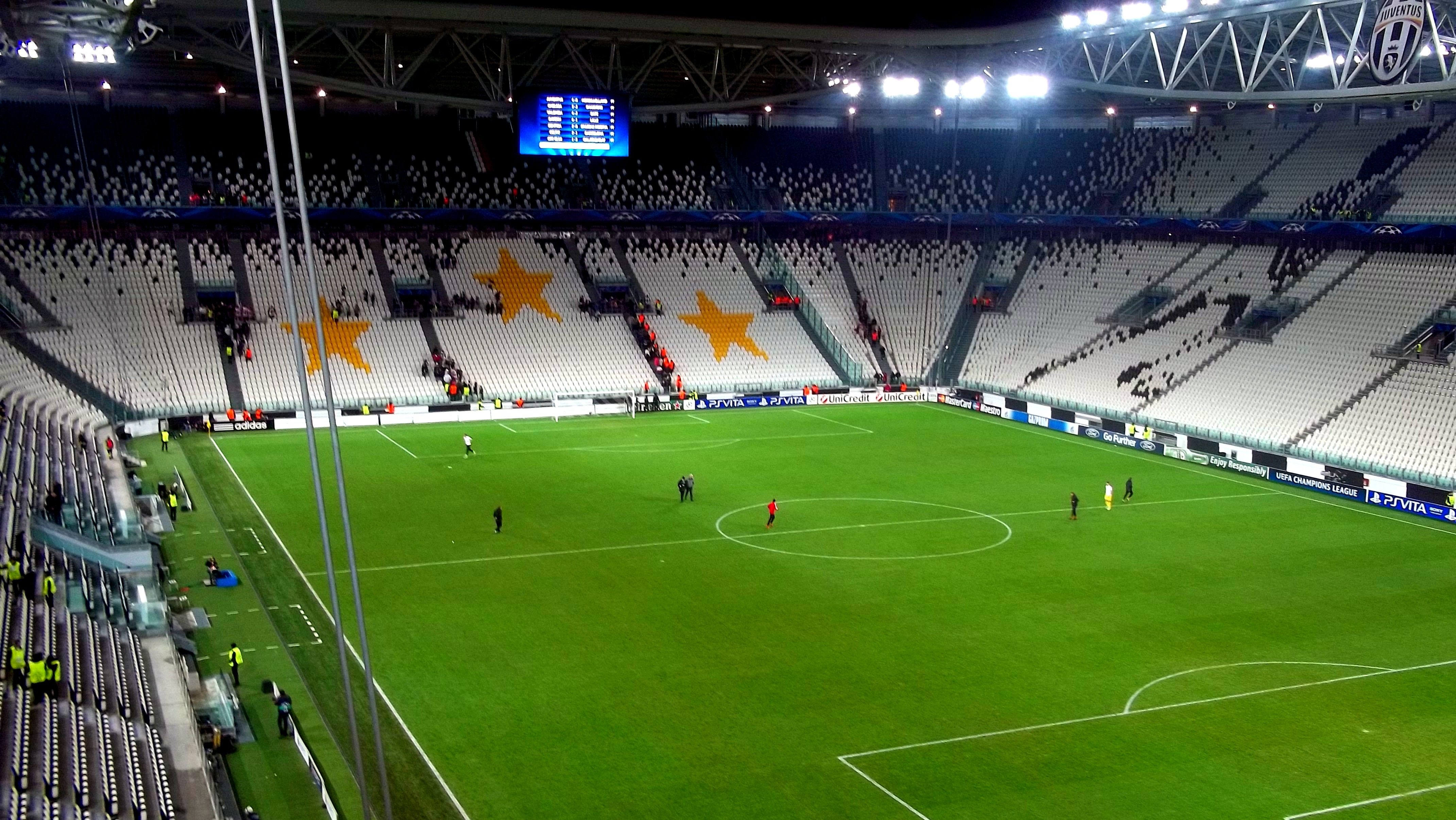 Stadio calcio illuminato notte, 1242x2208 Full HD Verticale, Google Pixel