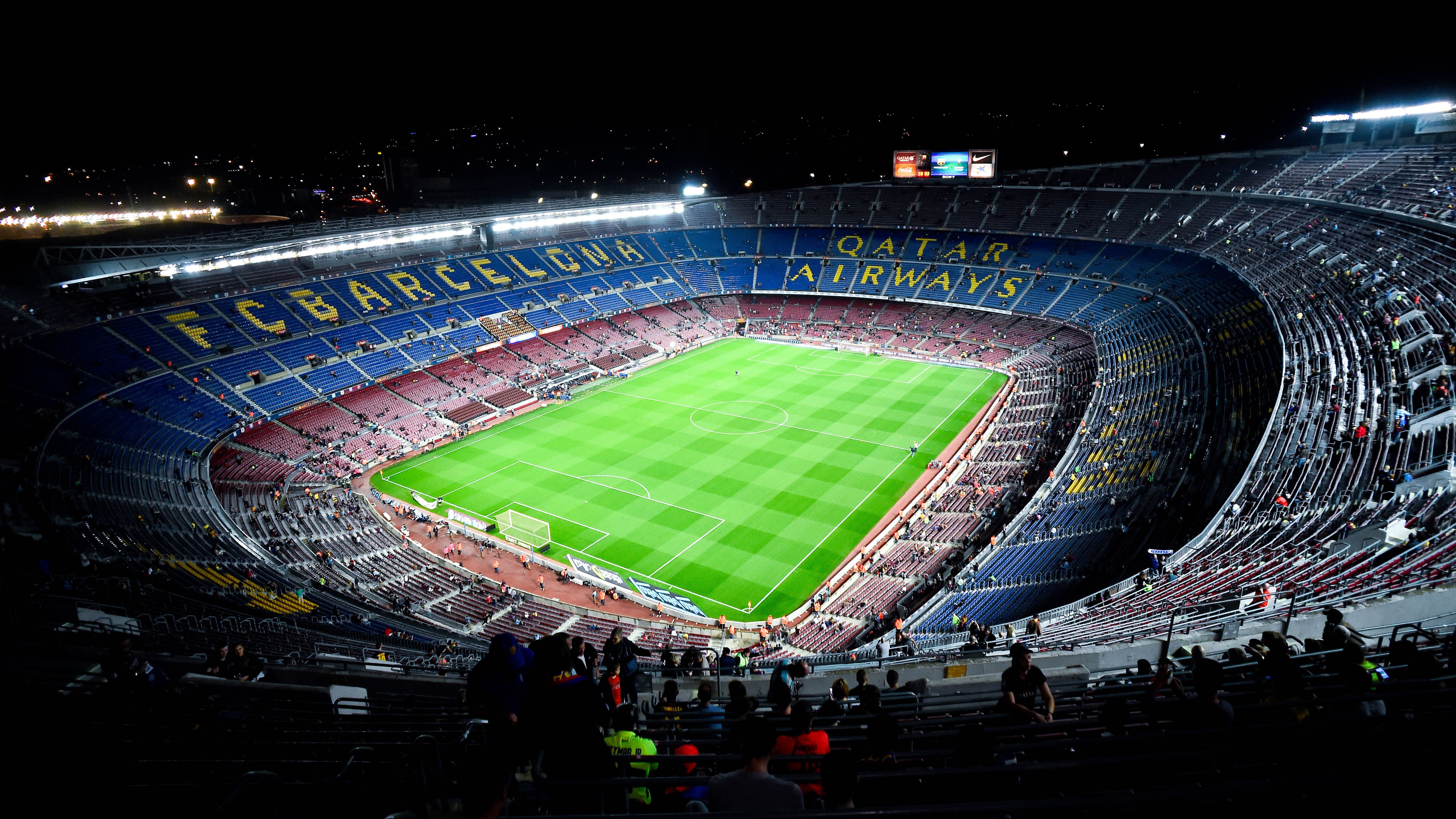 Palloni Champions League in stadio, 3840x2400 4K Ultra HD, Smart TV 4K
