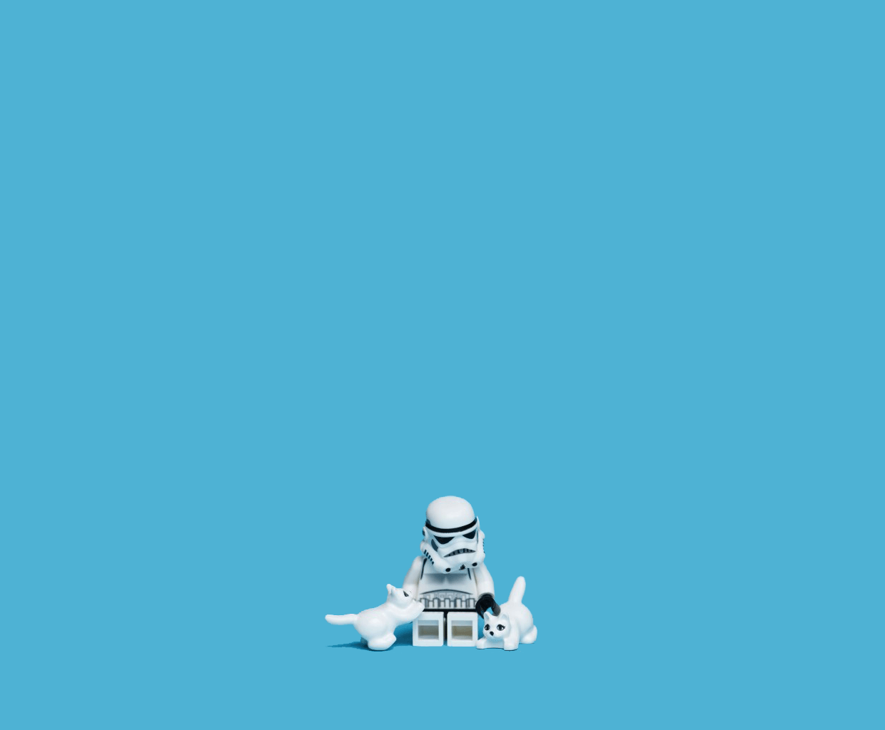 Lego Stormtrooper sfondo azzurro, 1240x1024 HD, Desktop
