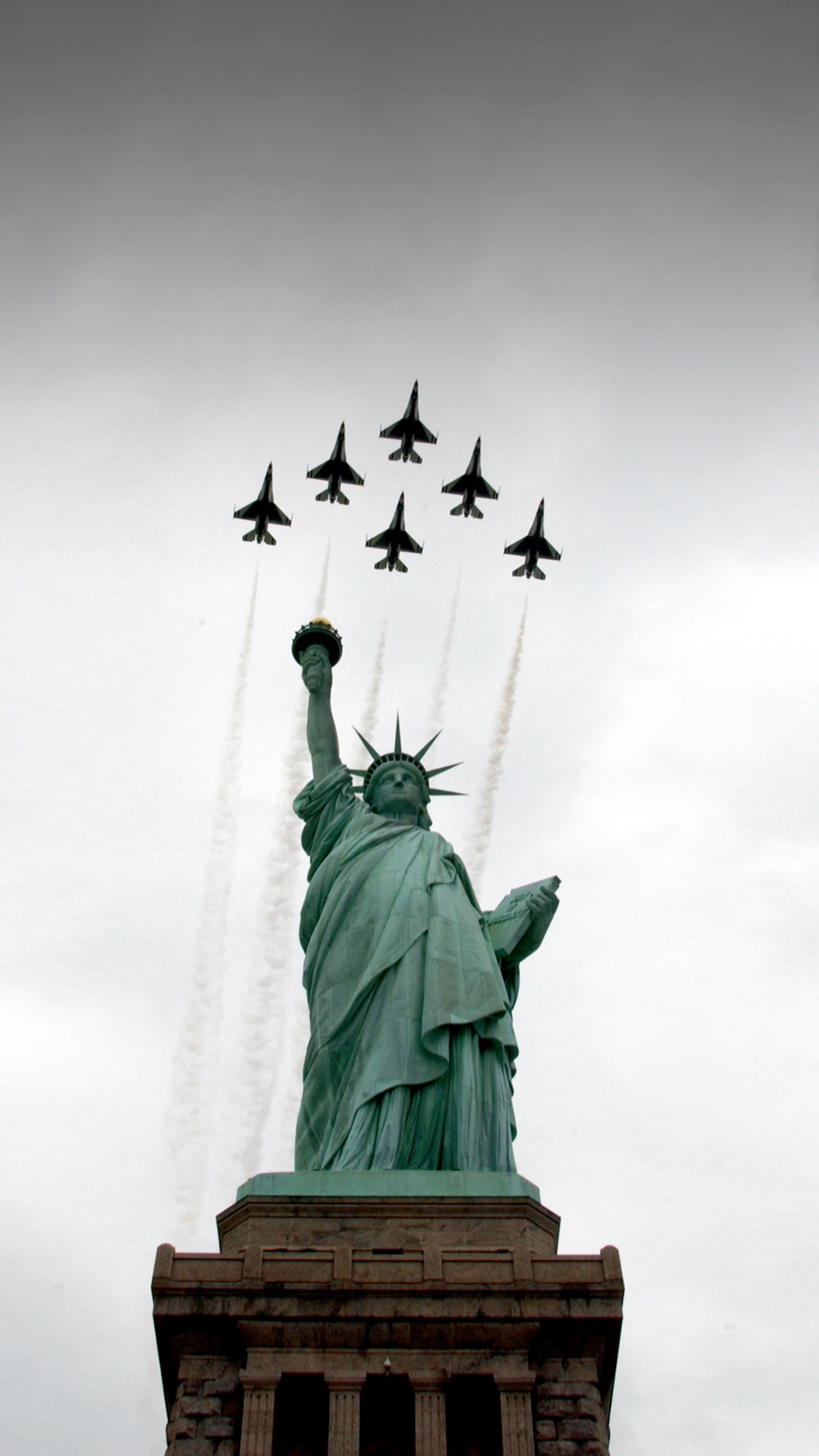Statua della Libertà con jet, 1080x1920 Verticale, Mobile