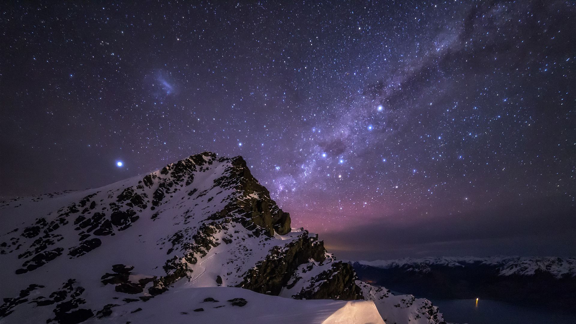 Montagna innevata sotto cielo stellato, 1920x1080 1080p, Desktop