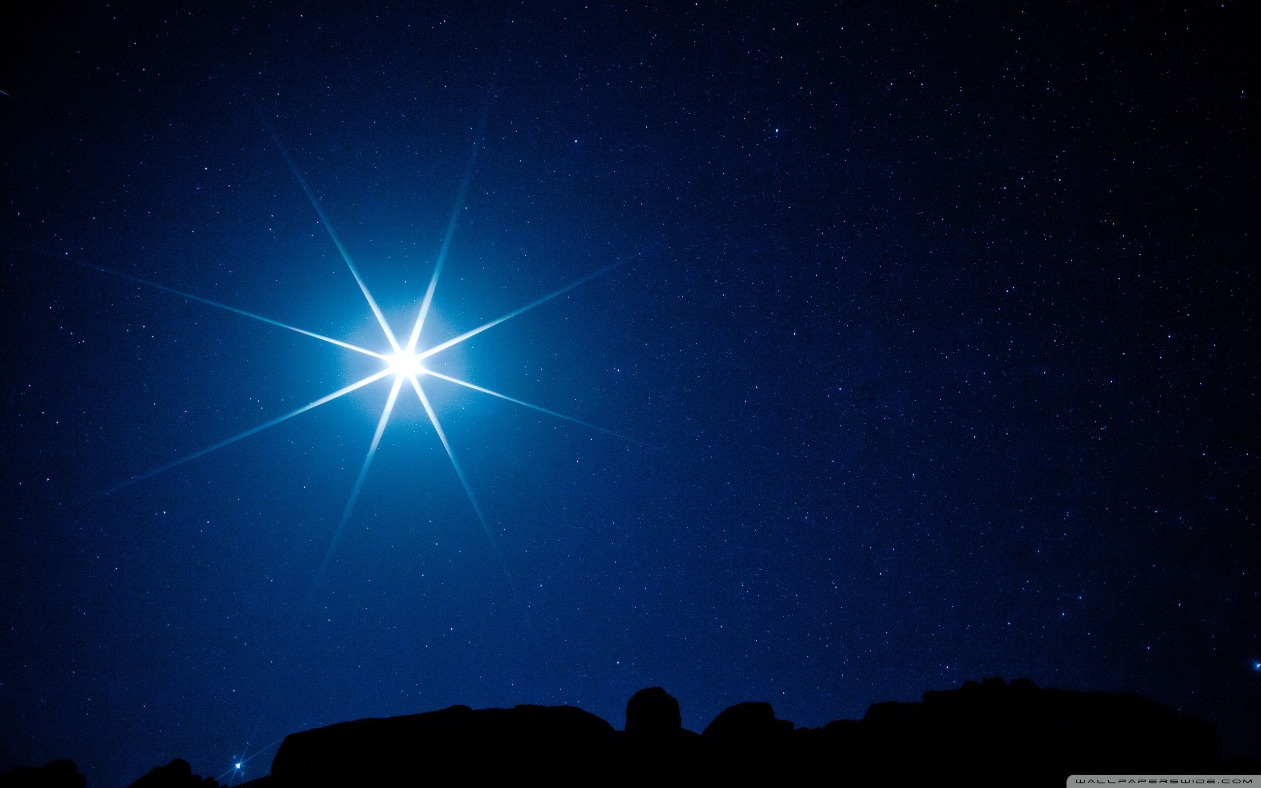 Stella luminosa cielo notturno blu, 2560x1600 2K, Desktop