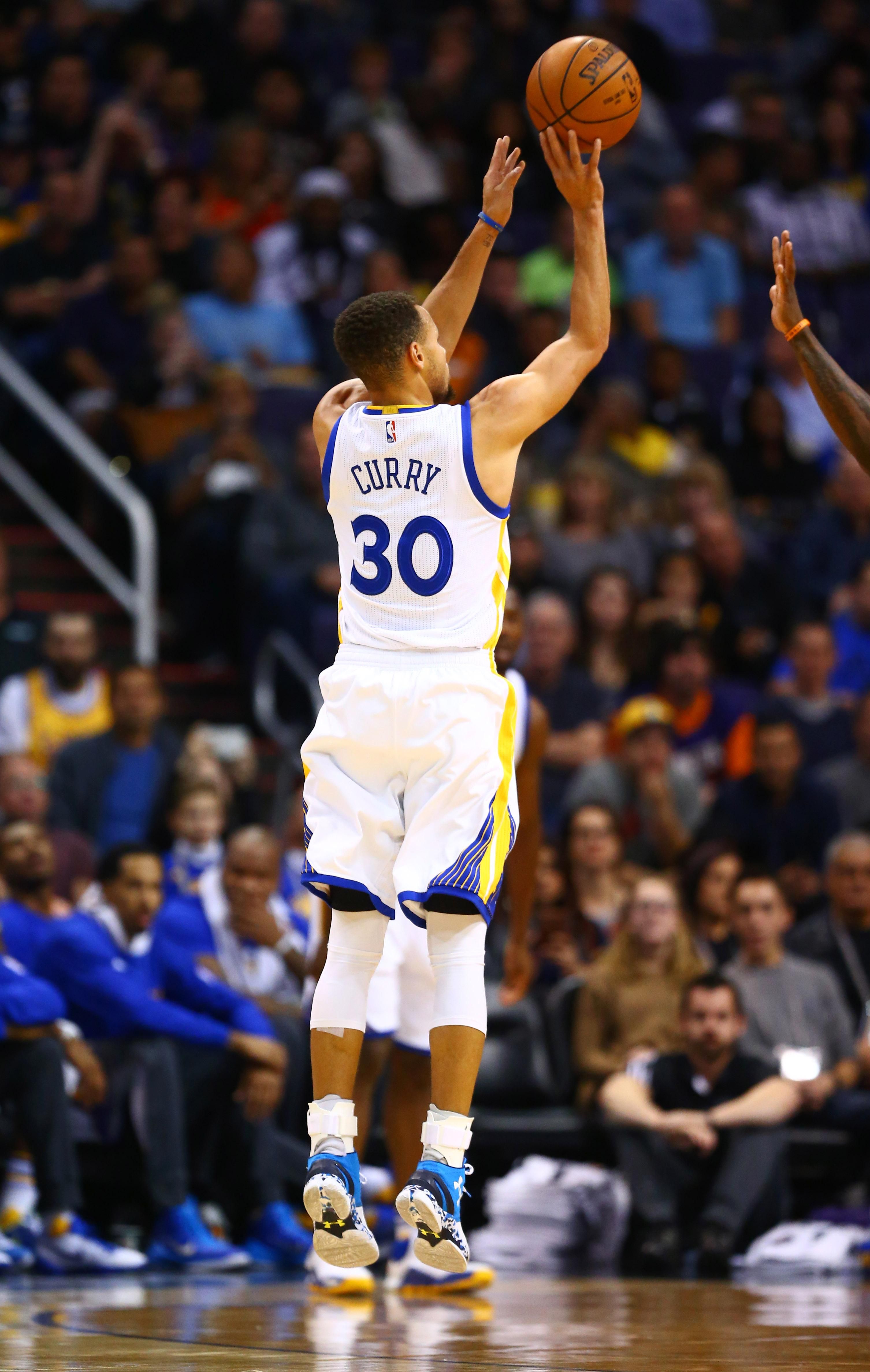 Stephen Curry tiro Warriors, 2560x1600 2K, MacBook Pro