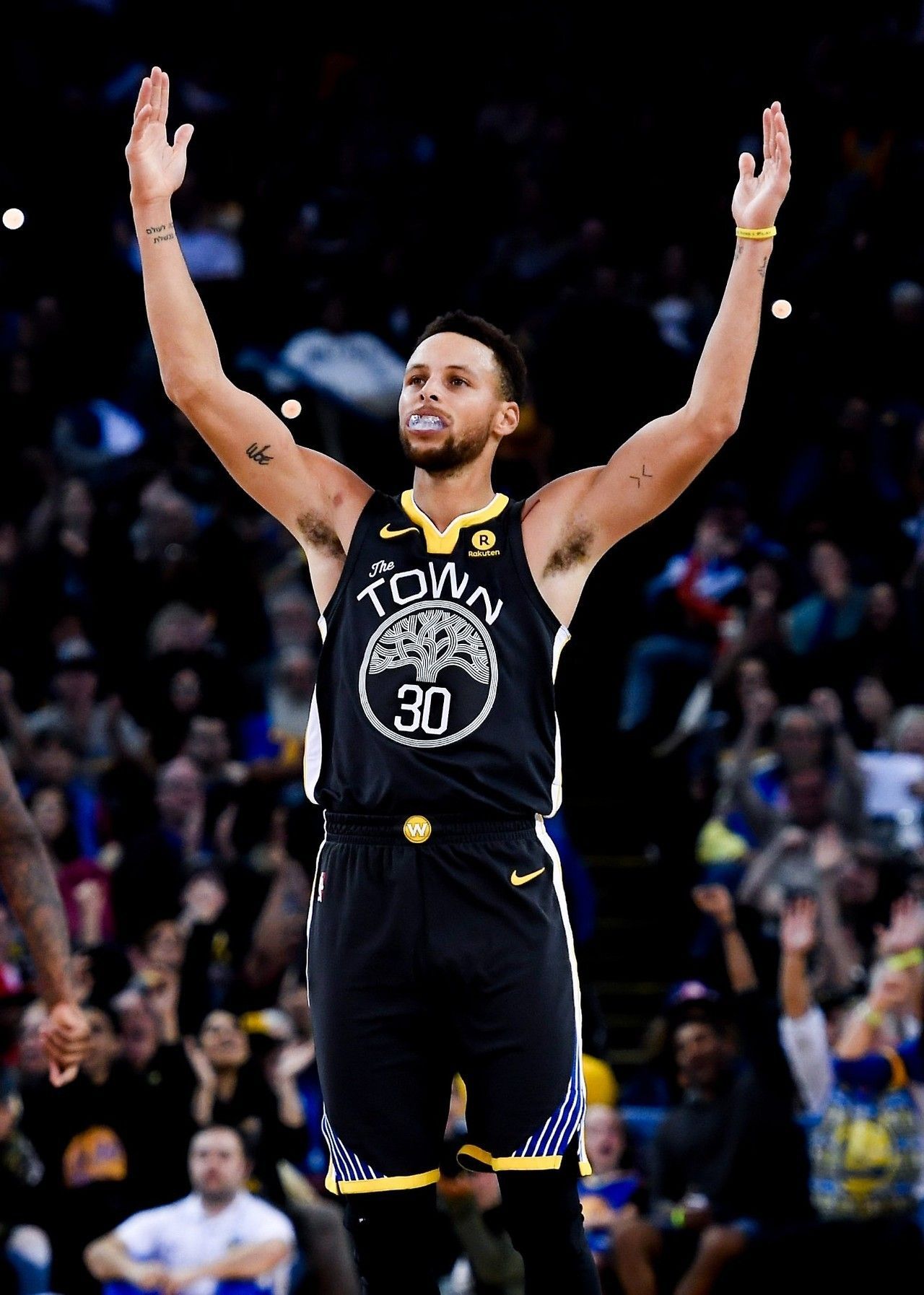 Stephen Curry braccia alzate, 1280x1794 Verticale, POCO