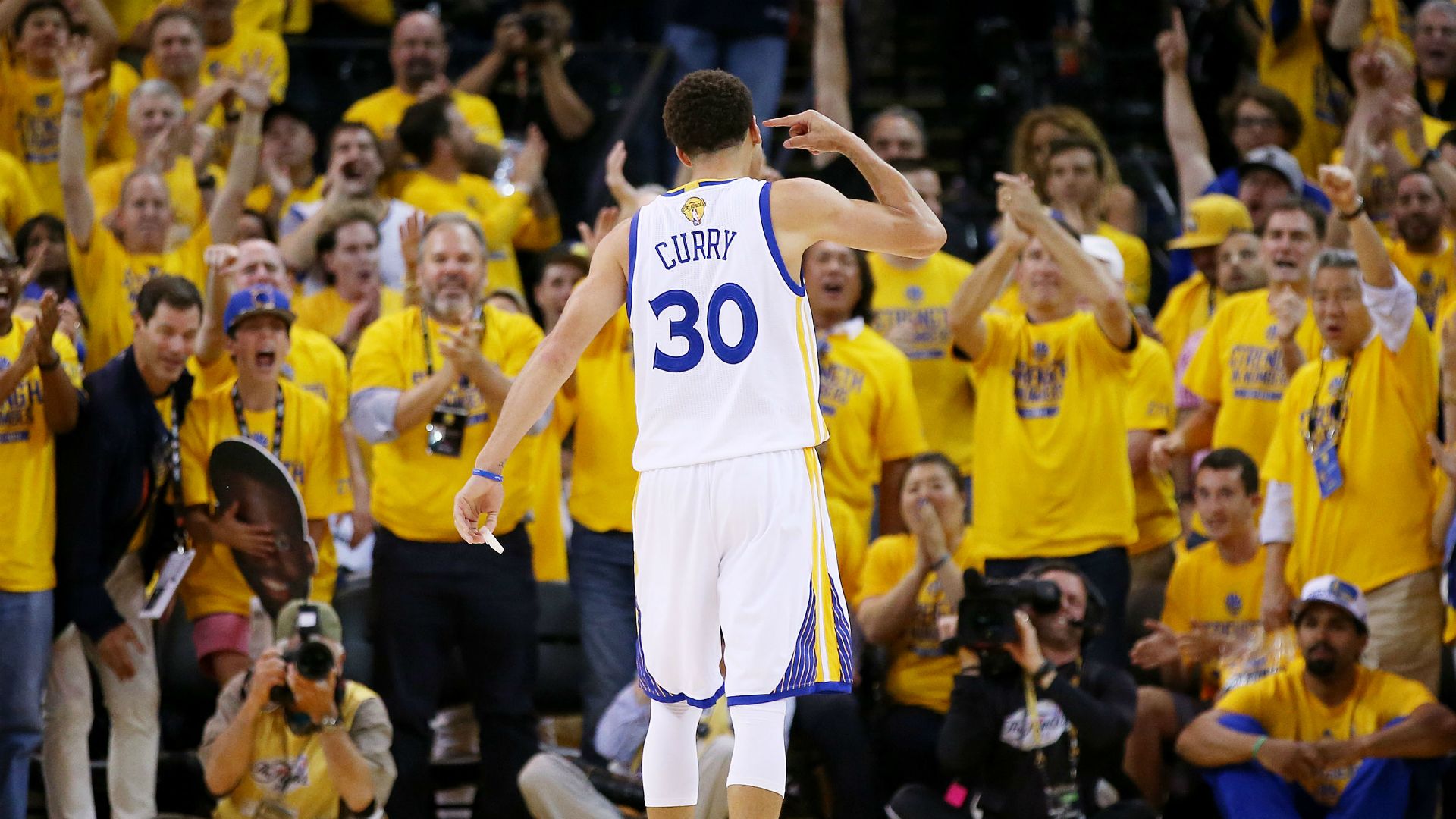 Stephen Curry tiro da tre, 1920x1080 Full HD 1080p, Laptop