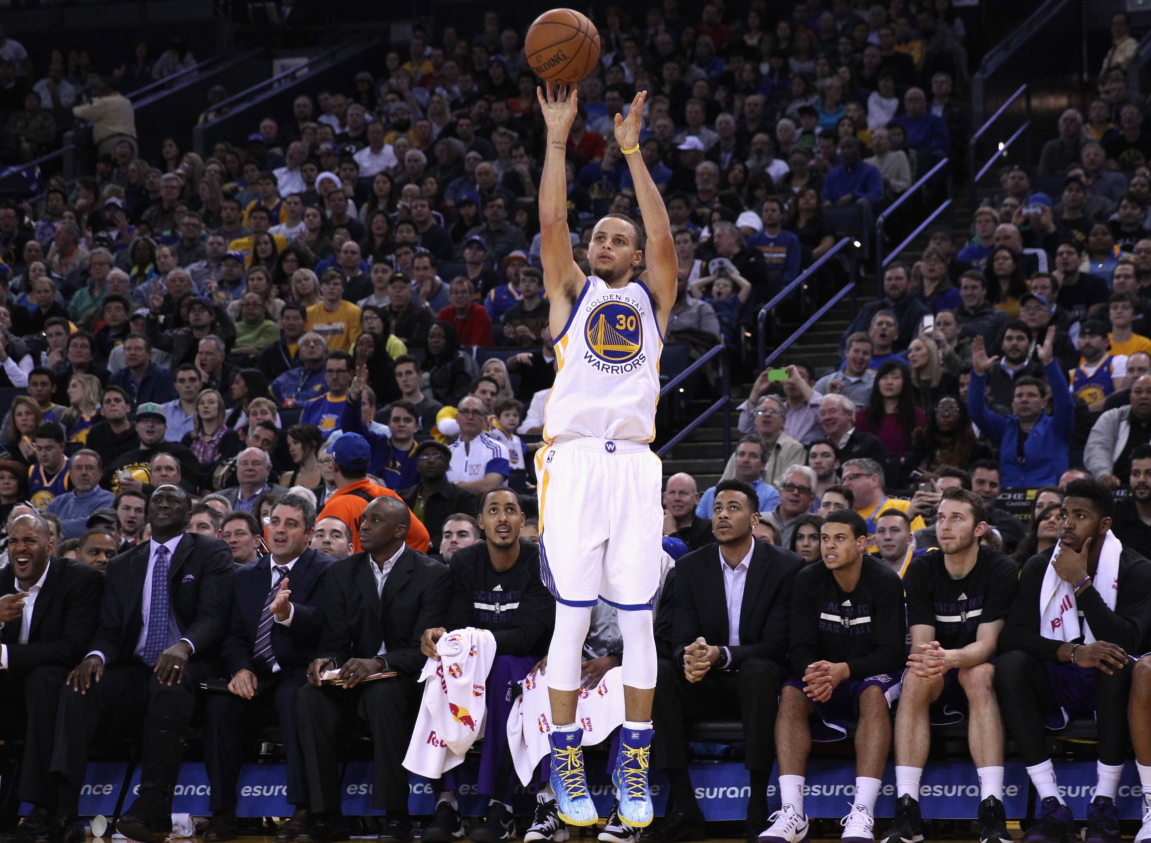 Steph Curry tiro basket, 3676x2692 WQXGA, Desktop