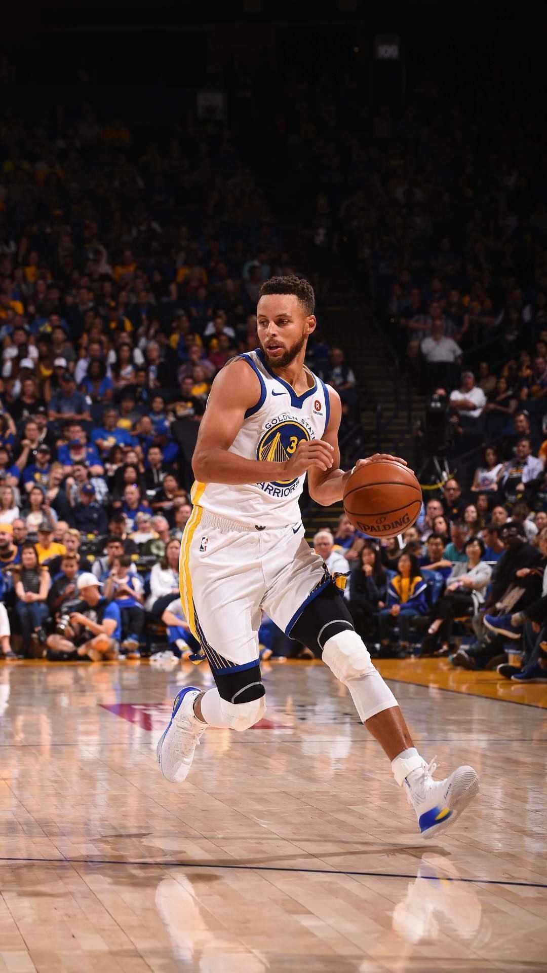 Stephen Curry palleggio campo, Golden State Warriors, 1080x1920 Full HD Verticale, Smartphone