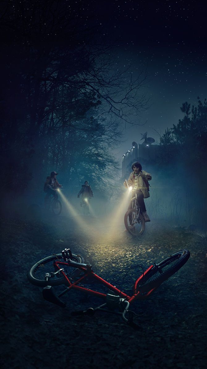 Bicicletta abbandonata bosco notturno, 670x1192 Full HD Verticale, iPhone