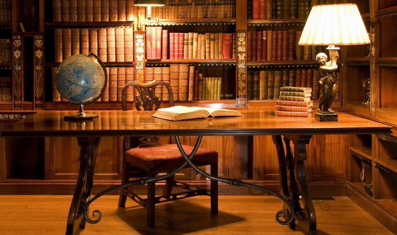 Scrivania in biblioteca antica, 1280x759 HD, Desktop