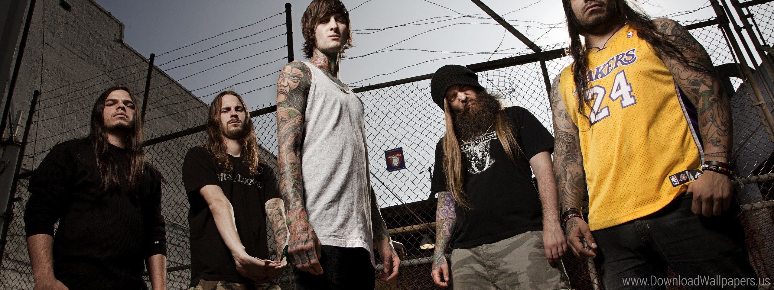 Cantante metalcore Suicide Silence tatuato, 841x950 Verticale, Mobile