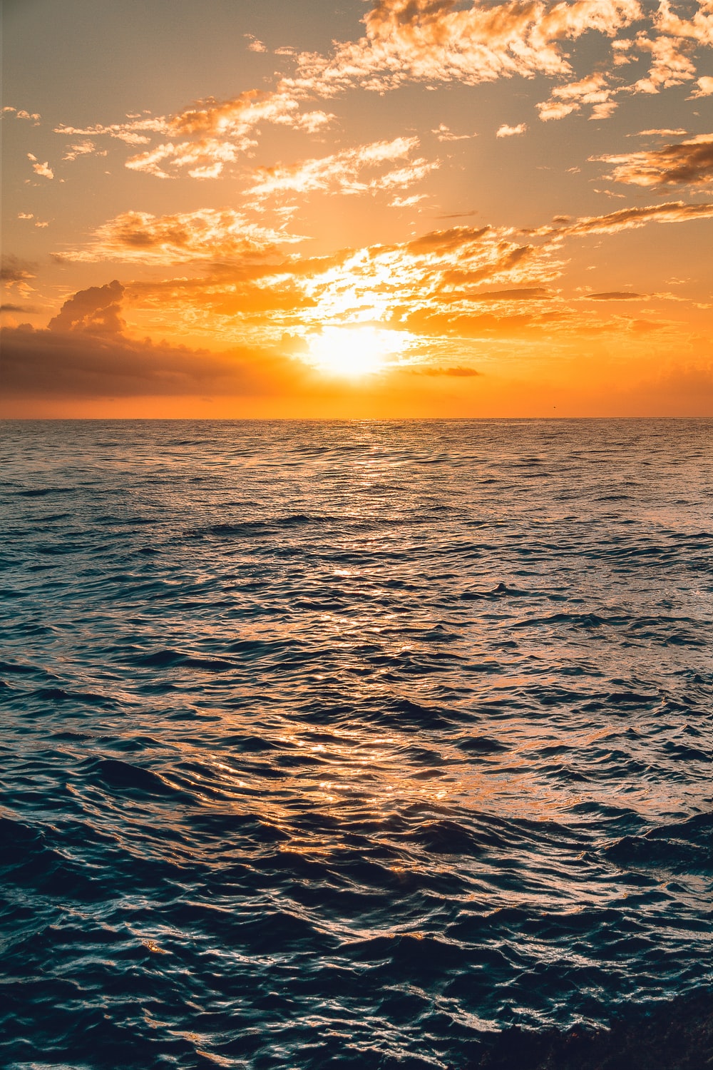 Alba sul mare arancione, 1000x1500 Full HD Verticale, iPhone