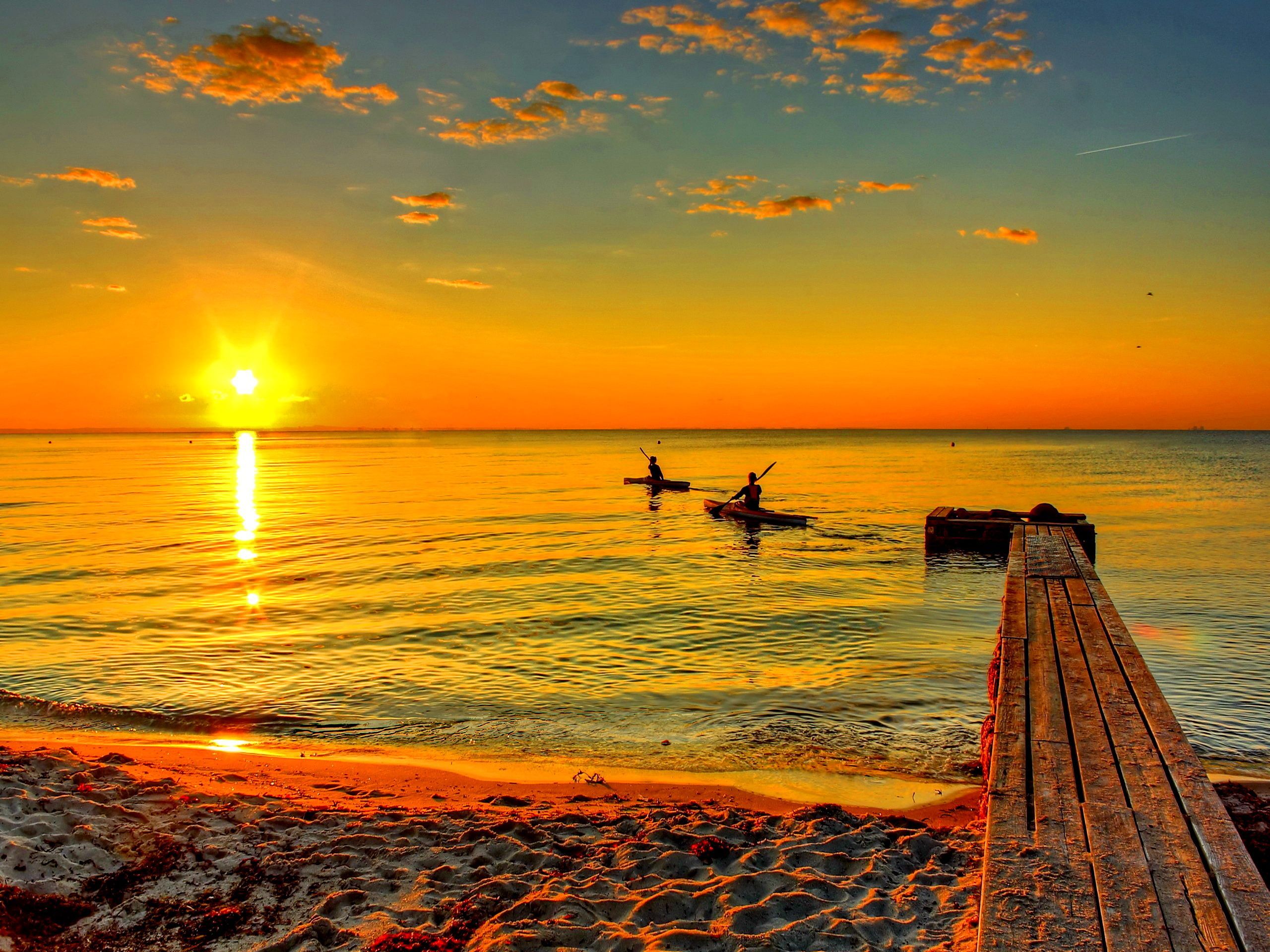 Alba sulla spiaggia con kayak, 2560x1920 WQXGA, Monitor Gaming