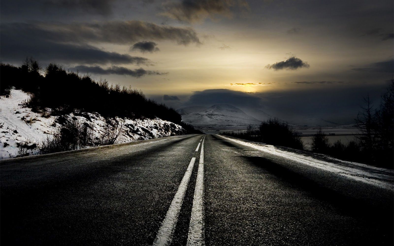 Strada innevata al tramonto, 1600x1000 HD, Desktop