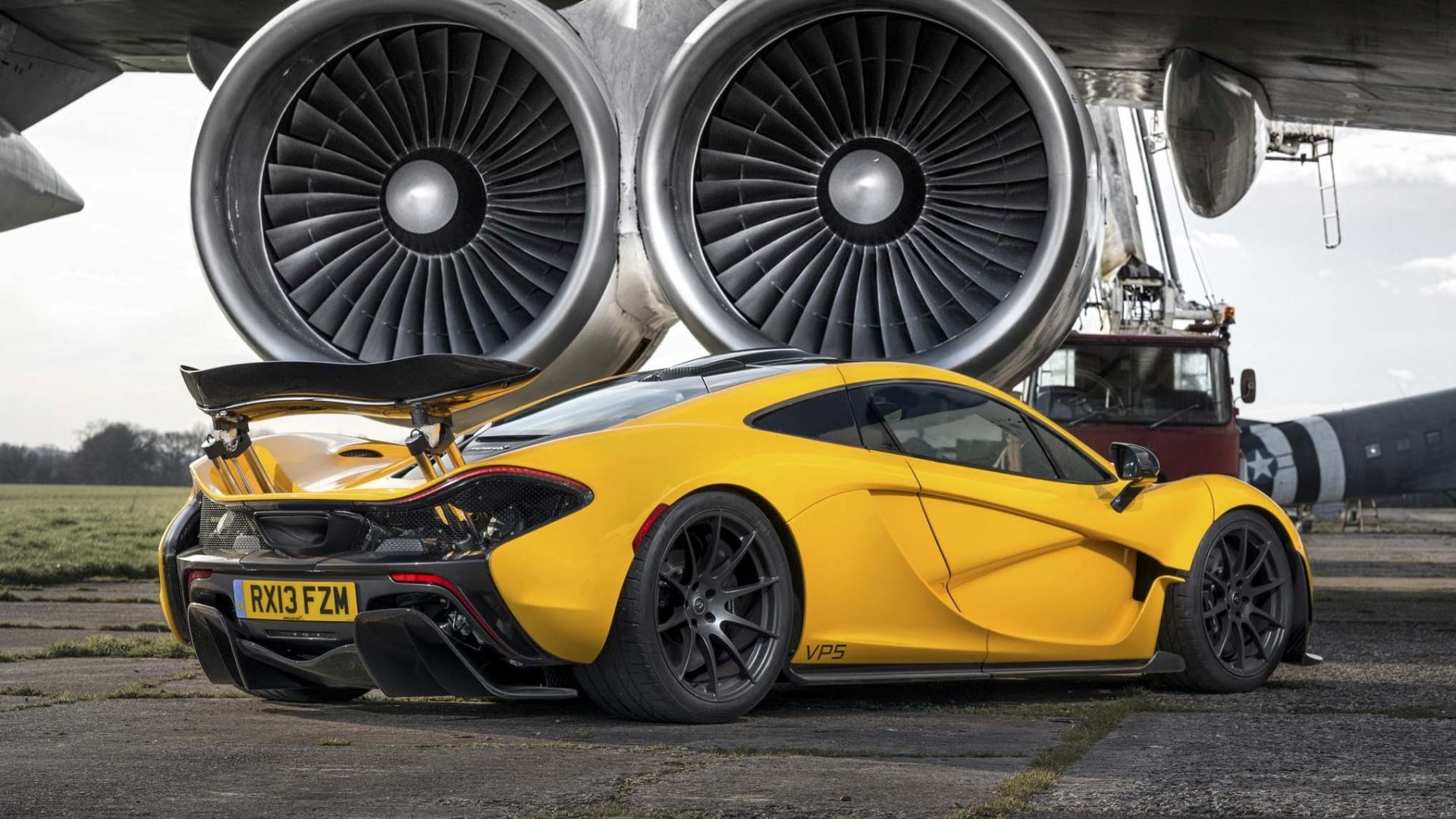 McLaren P1 gialla, motori jet, 1920x1080 Full HD, PC Desktop