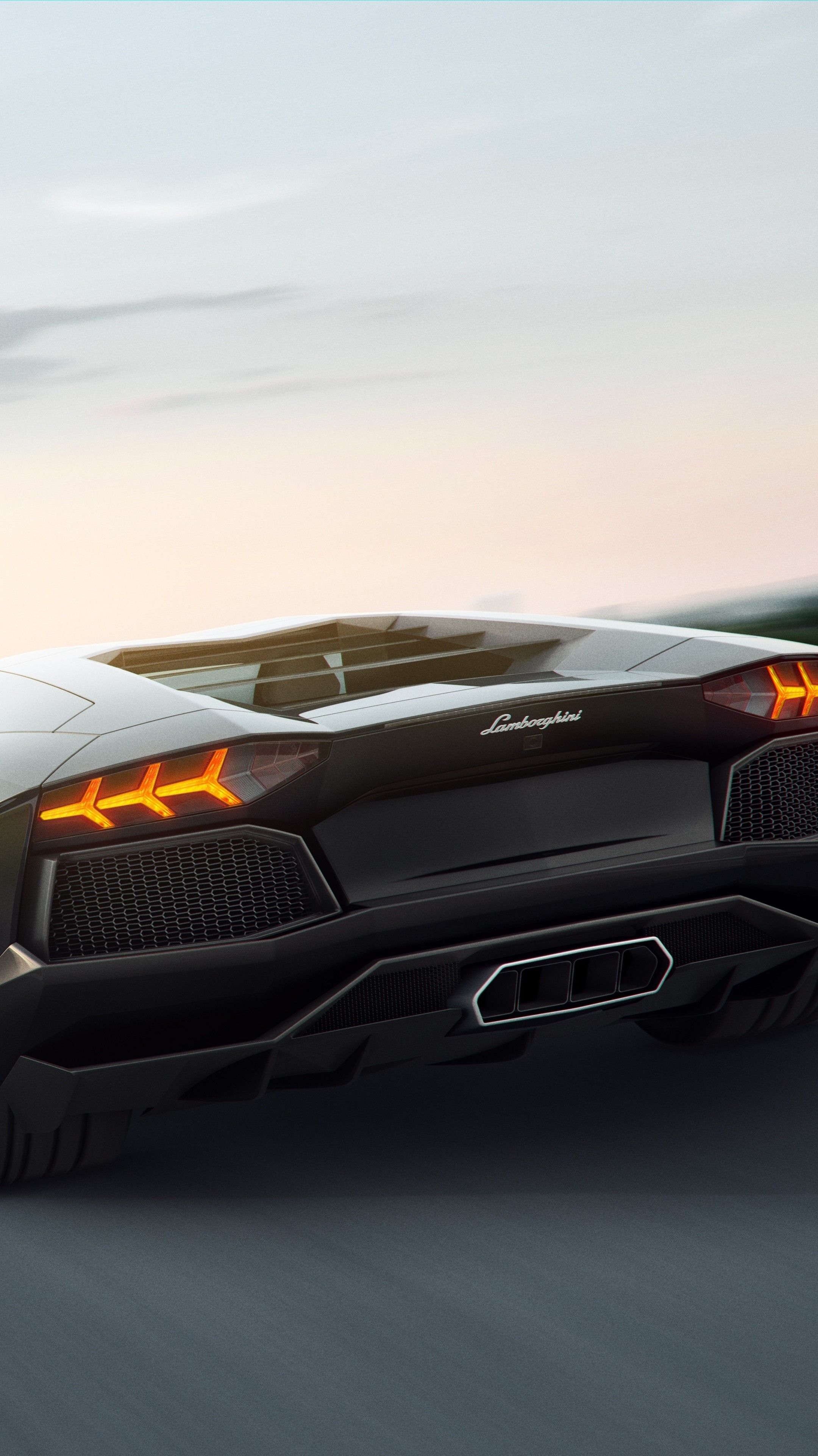 Lamborghini Aventador nera vista posteriore, 2160x3840 Full HD Verticale, iPhone