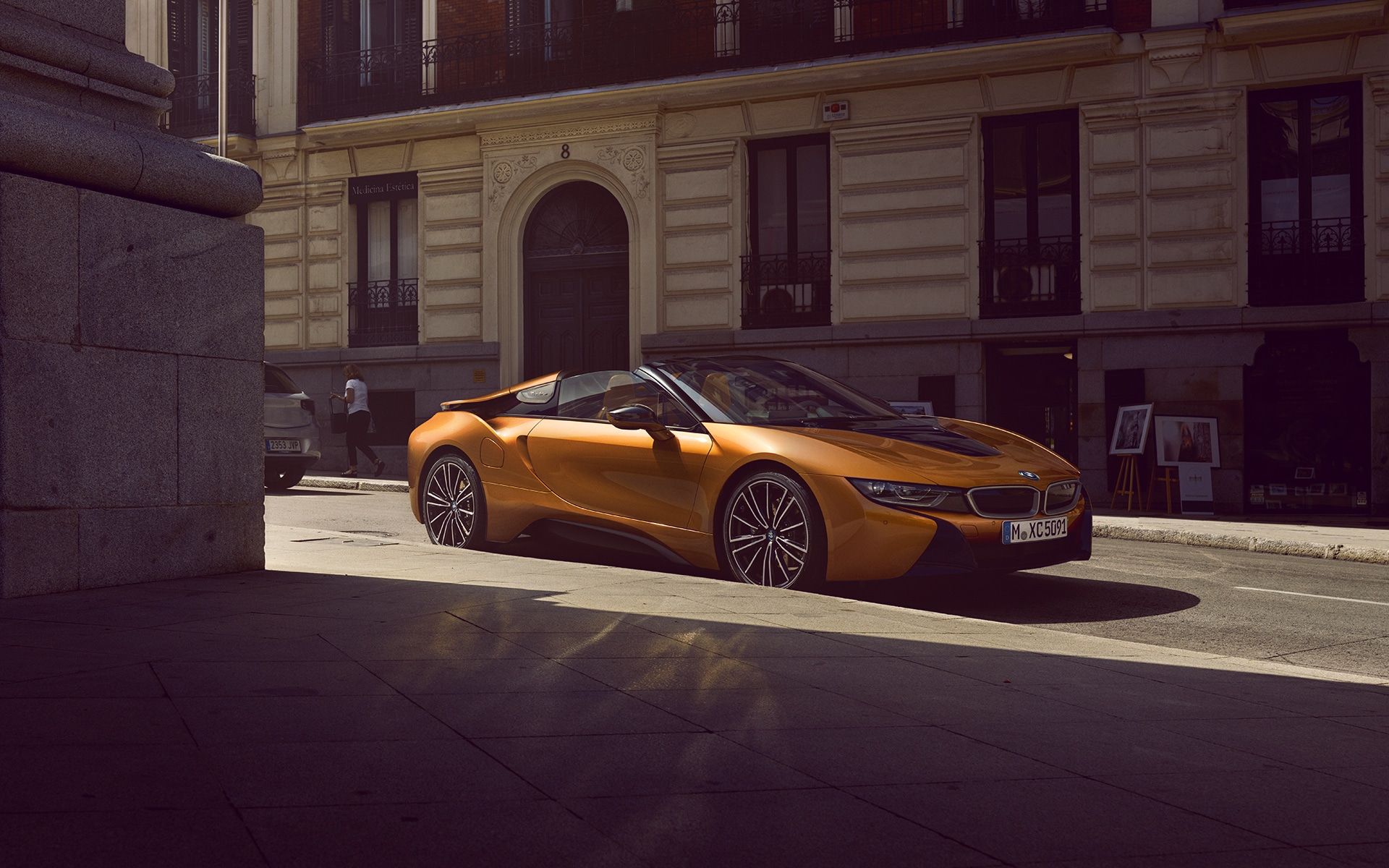 BMW i8 arancione strada, 1920x1200 Full HD+ WUXGA, Desktop