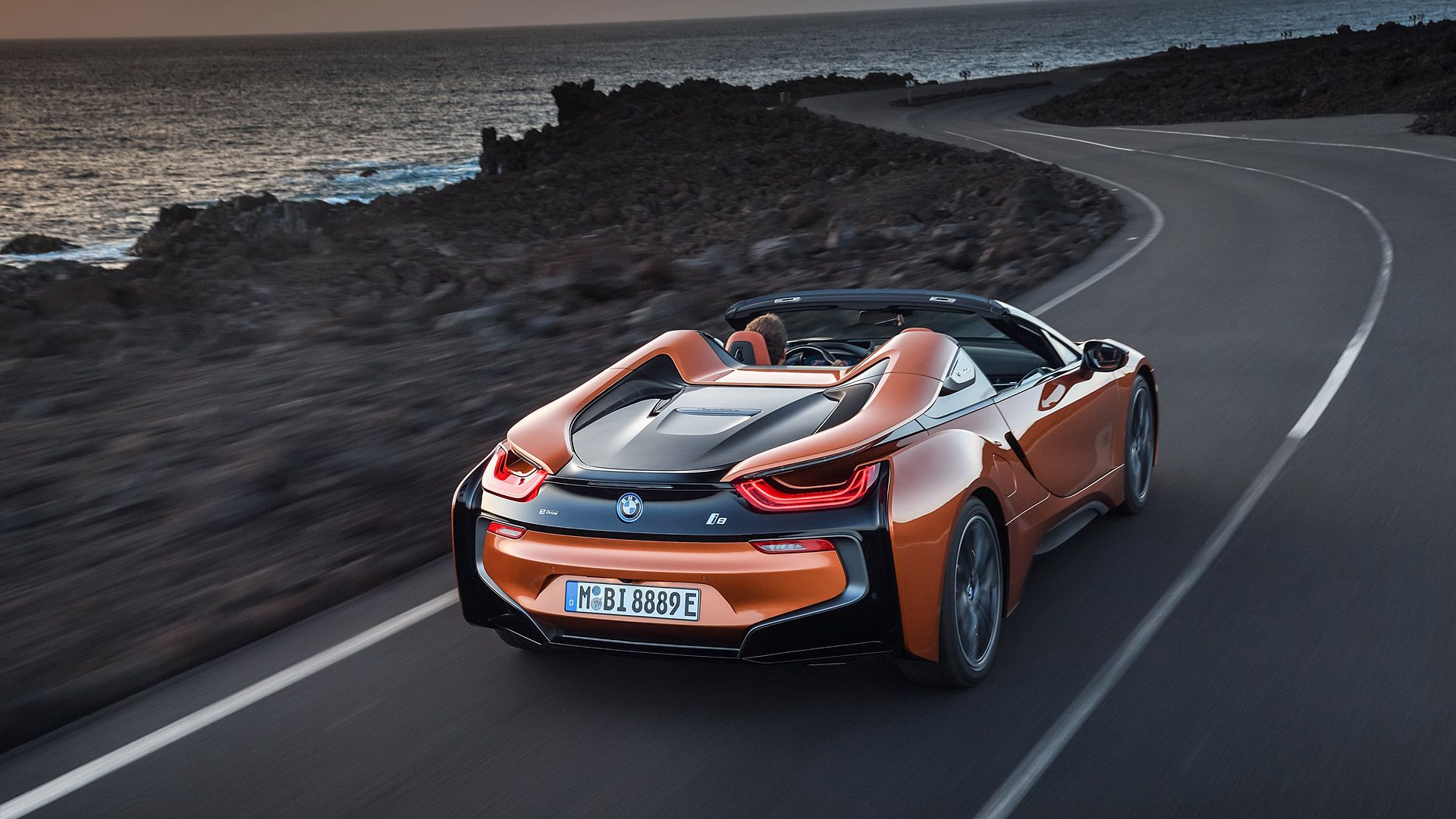BMW i8 arancione su costa, 1920x1080 Full HD 1080p, Laptop