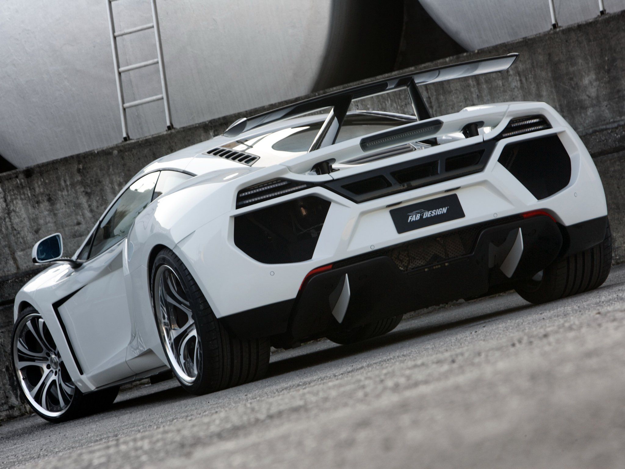 McLaren MP4-12C bianca modificata, supercar britannica, 2048x1536 Hi-Res, Desktop