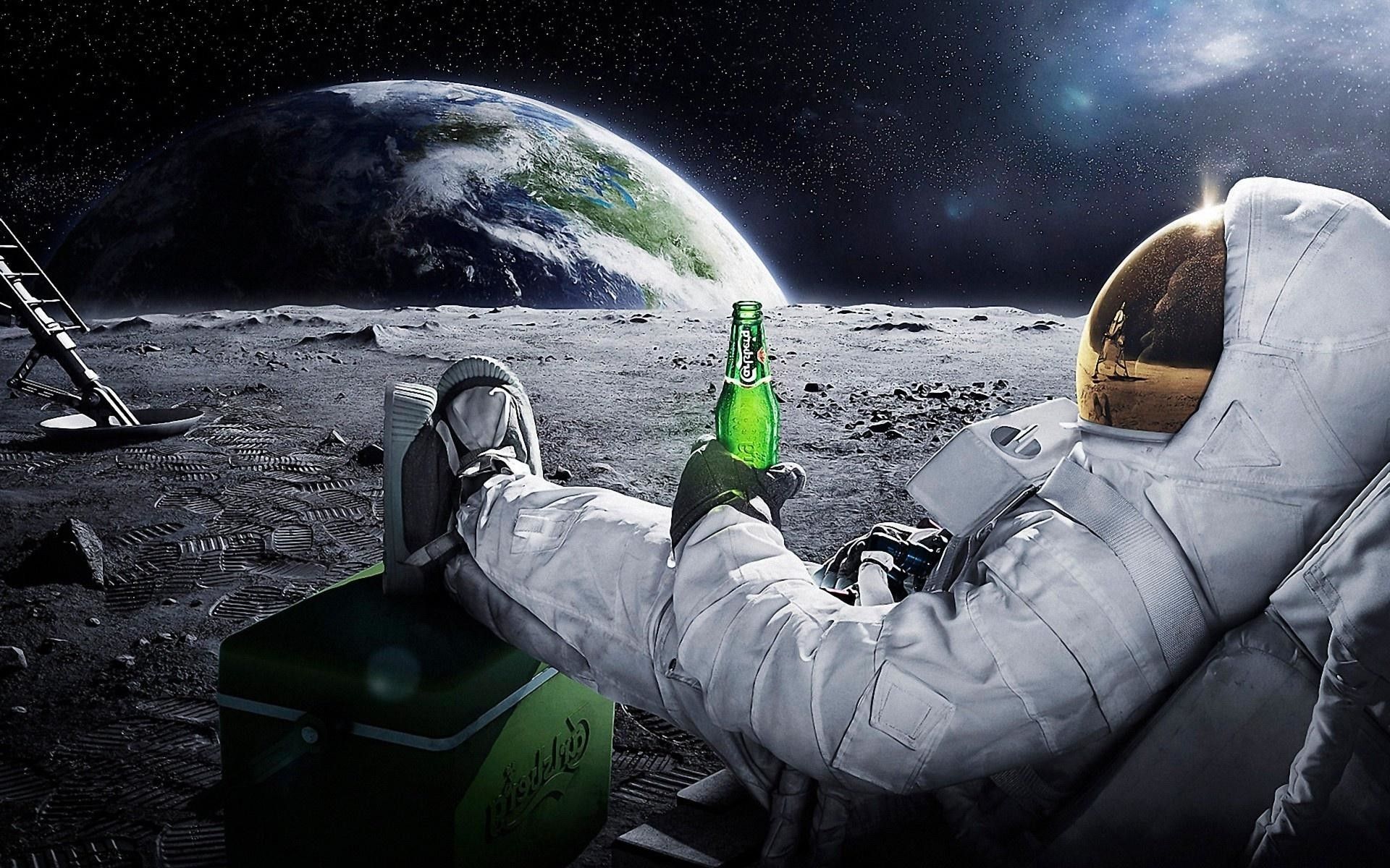 Astronauta Yeezy bianco nero, 736x1487 Full HD Verticale, Smartphone