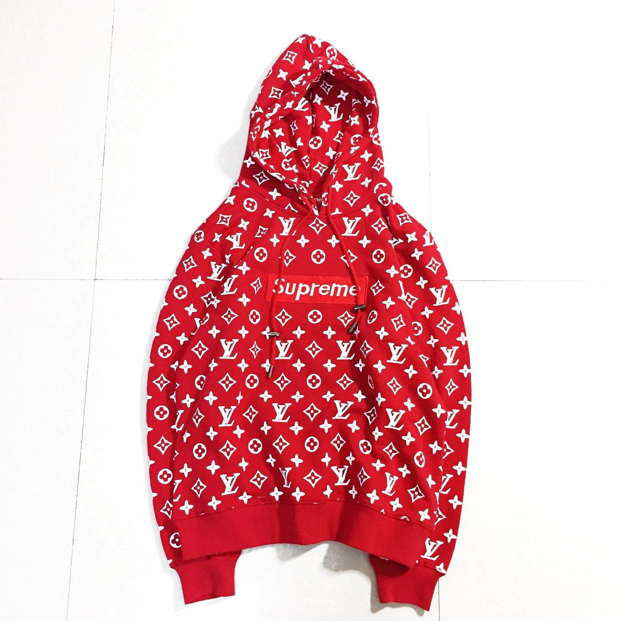 Logo Supreme sfondo rosso, 1107x1965 Verticale, Telefono