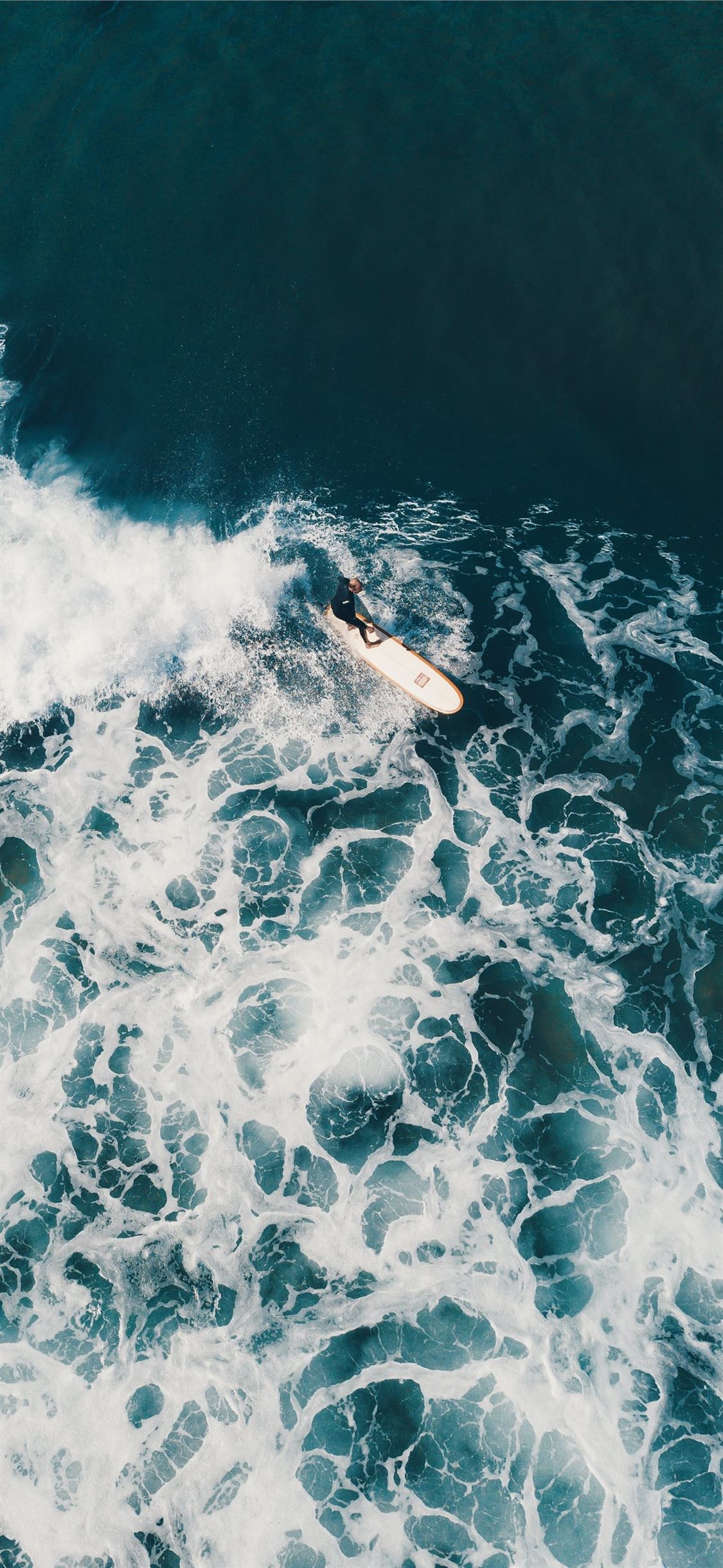 Surfista visto dall'alto onde, 1125x2436 Full HD Verticale, iPhone