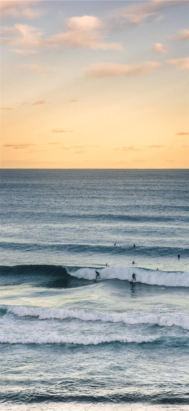 Surfisti al tramonto, oceano, 640x1385 Verticale, OnePlus