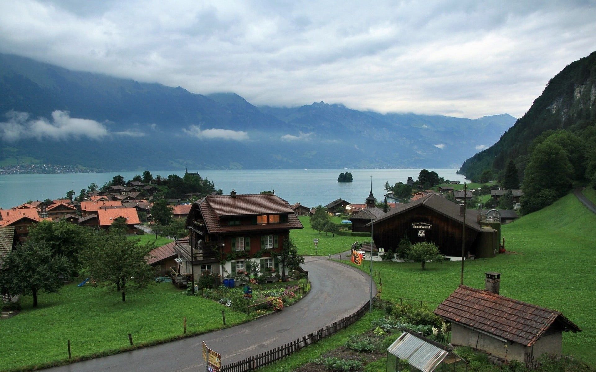 Villaggio svizzero lago montagne, 1920x1200 Full HD+ WUXGA, Desktop