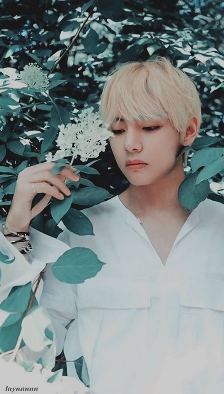 Kim Taehyung V BTS fiori, 729x1280 Full HD Verticale, iPhone