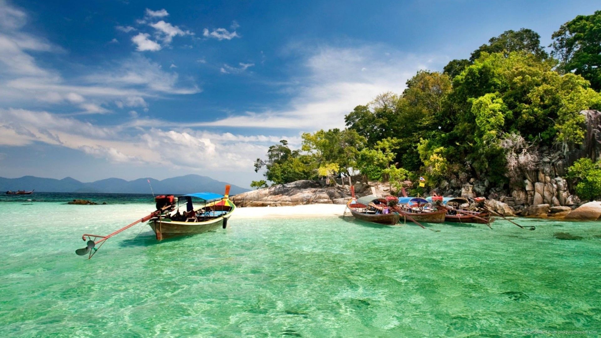 Spiaggia tropicale con barche thailandesi, 1920x1080 Full HD 1080p, Desktop