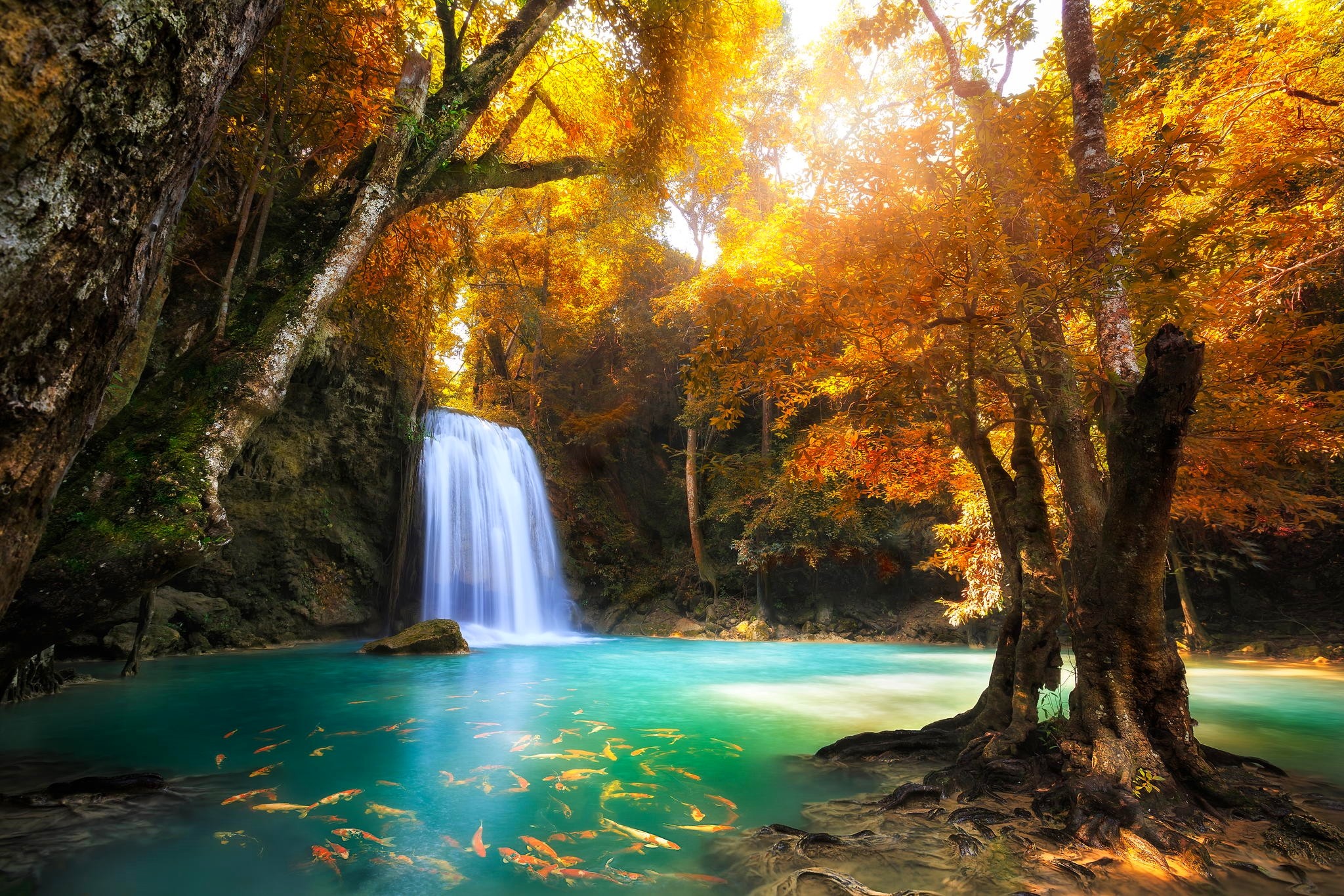 Cascata Erawan Thailandia autunno, 2048x1365 alta risoluzione, Desktop