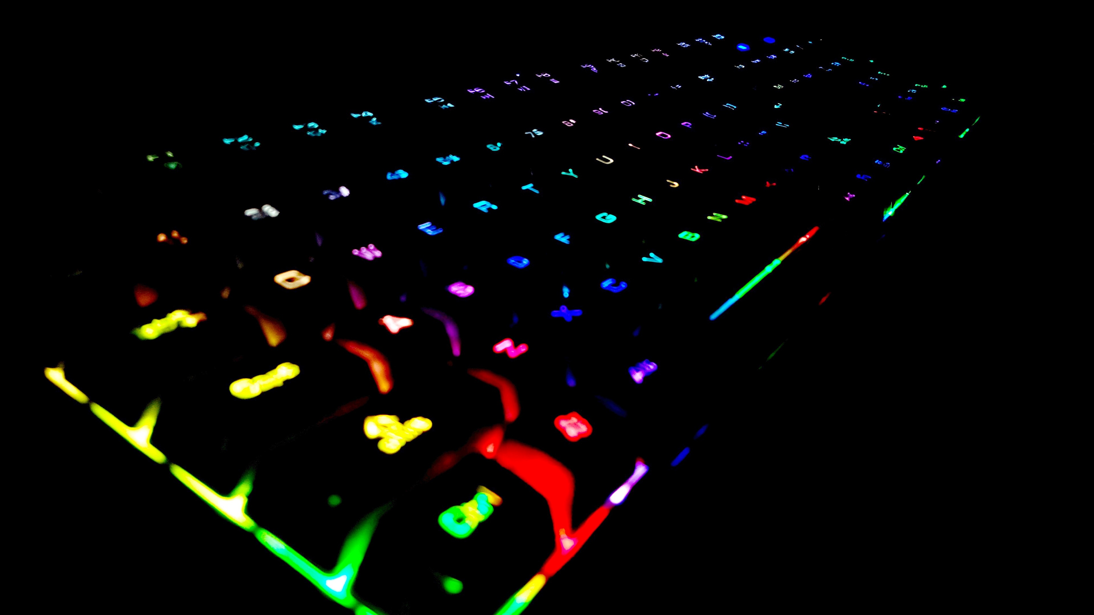 Tastiera RGB retroilluminata colorata, 3840x2160 UHD, PC 4K