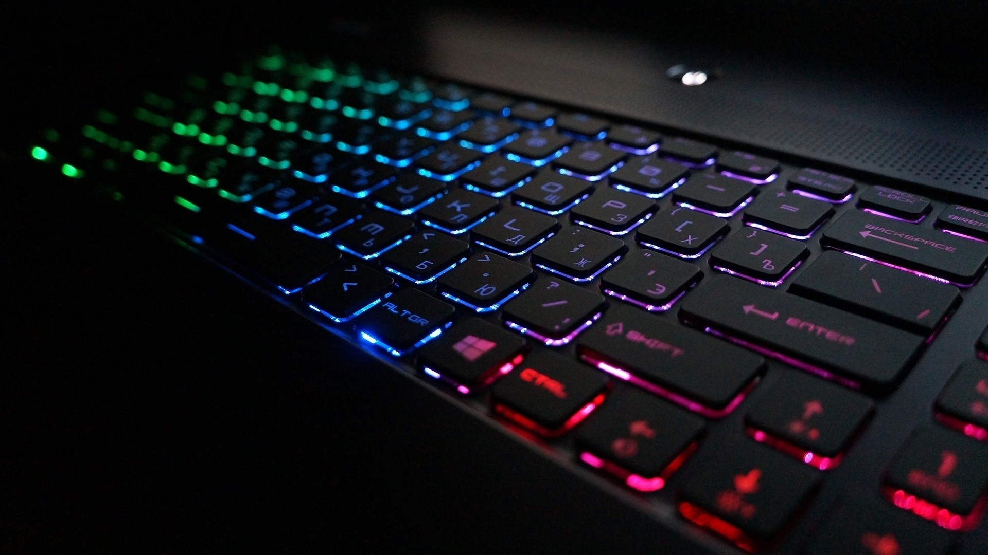 Tastiera RGB retroilluminata gaming, 1920x1080 Full HD, PC Desktop