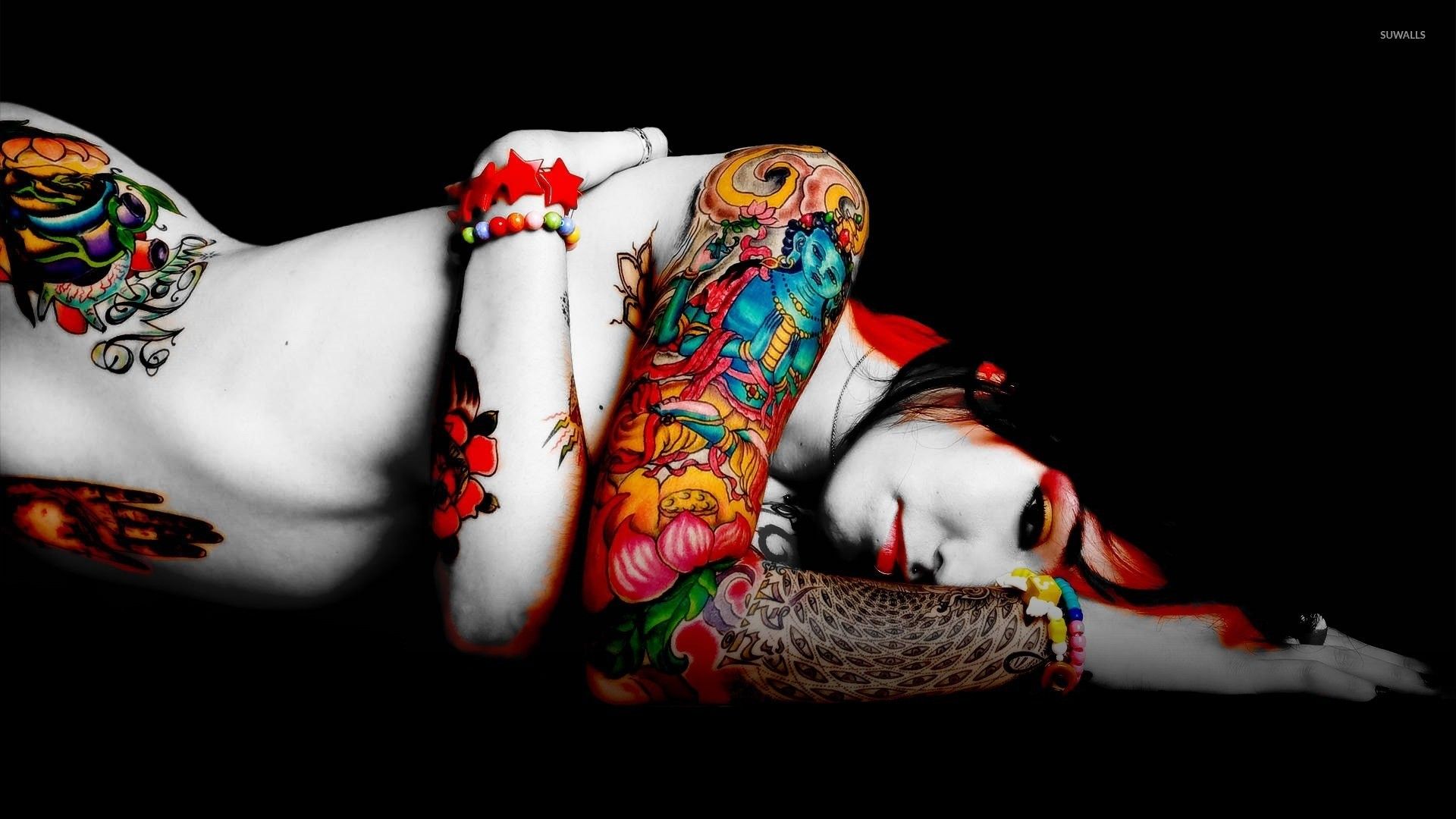 Donna geisha con tatuaggi, 1920x1080 Full HD, HP Laptop
