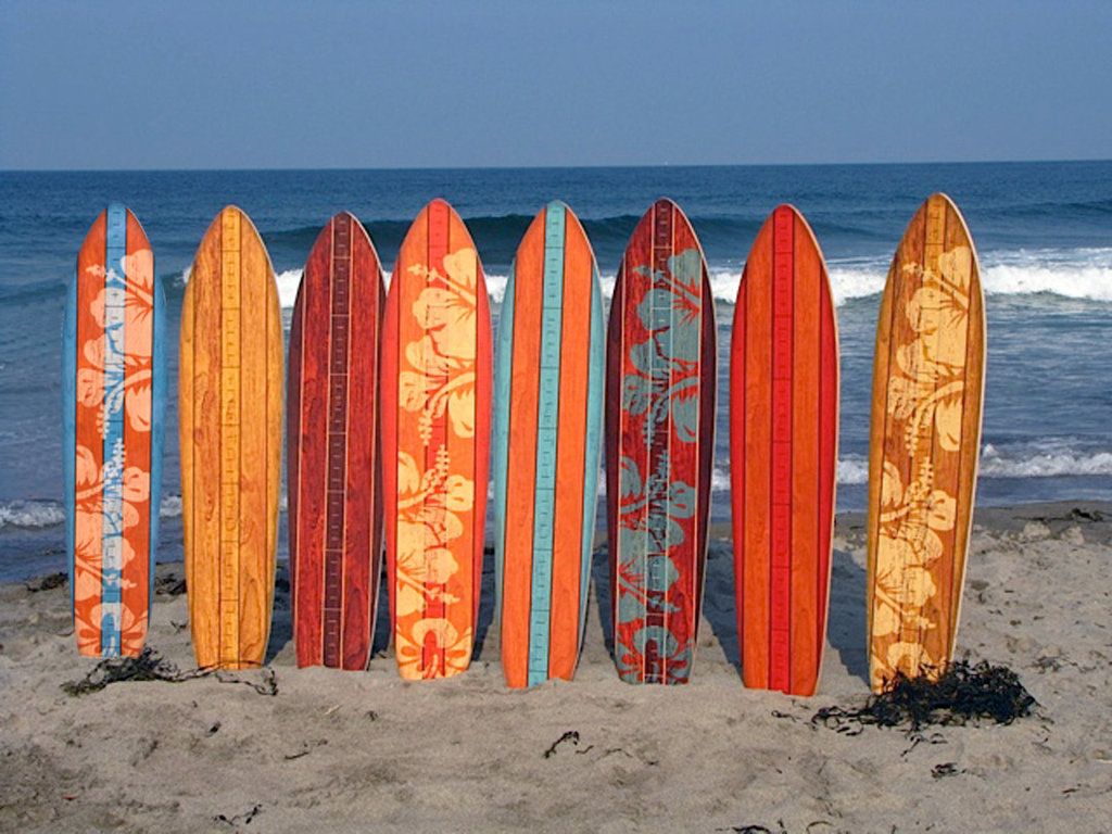 Tavole da surf colorate in spiaggia, 1024x768 HD, PC Desktop