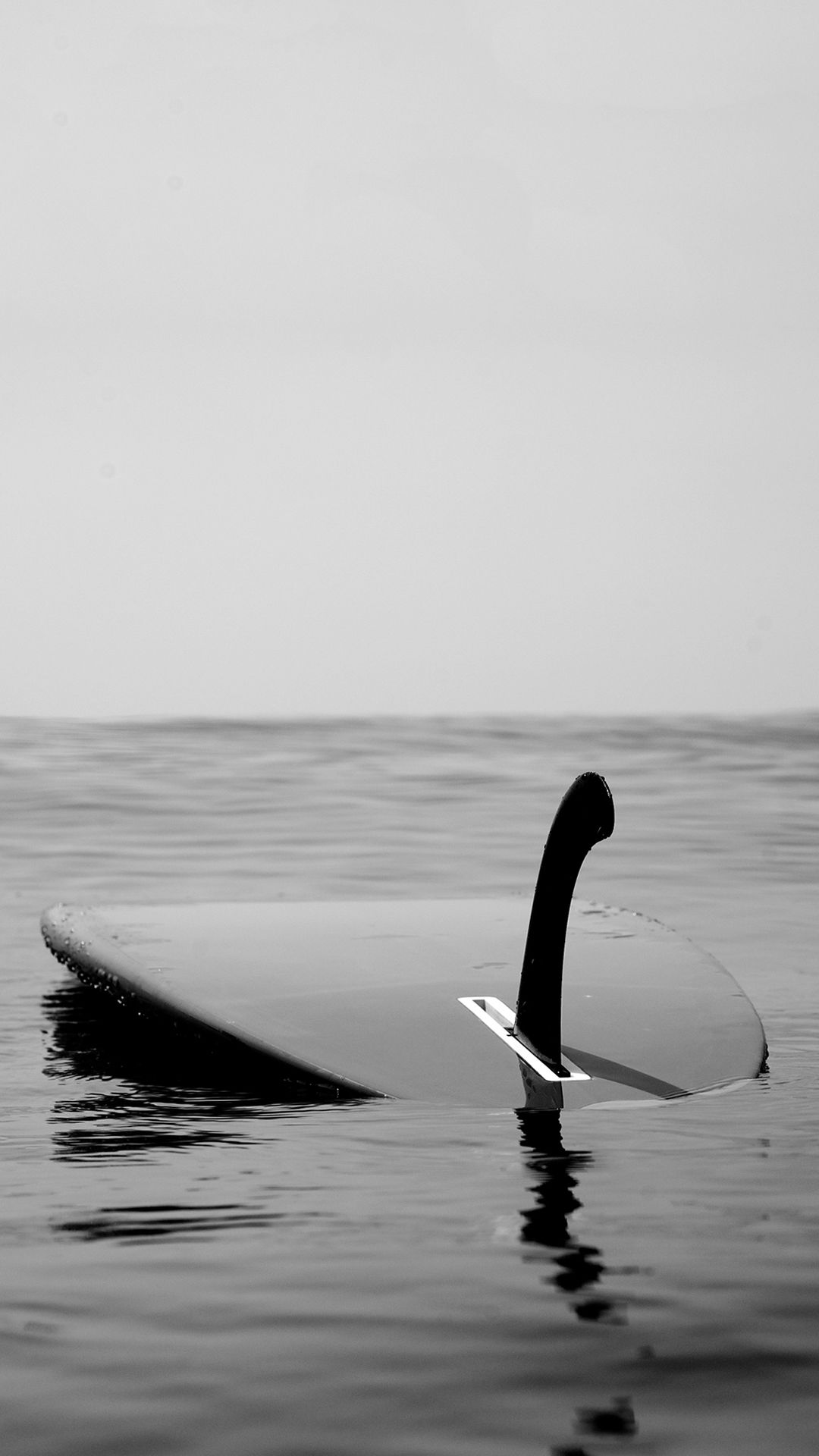Tavola da surf galleggiante bianco e nero, 1080x1920 Verticale, Telefono