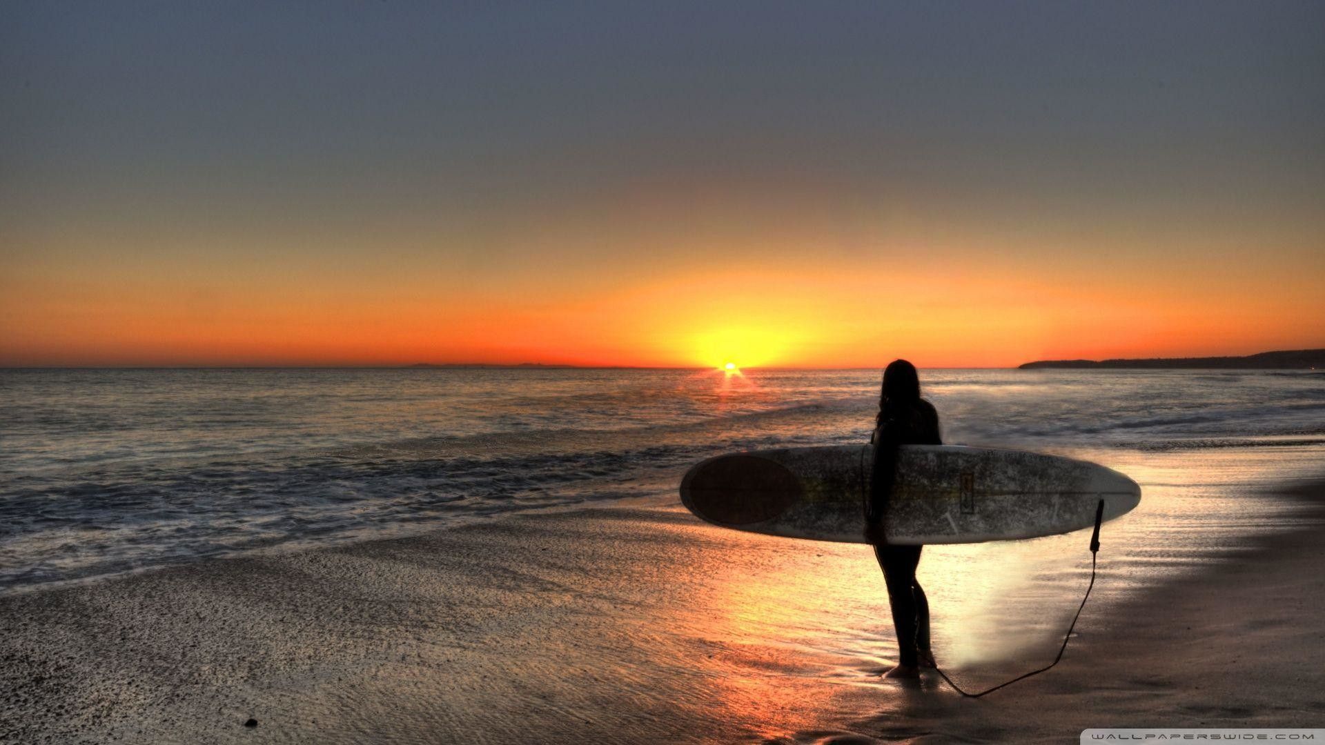 Surfista silhouette tramonto spiaggia, 1920x1080 Full HD, Desktop