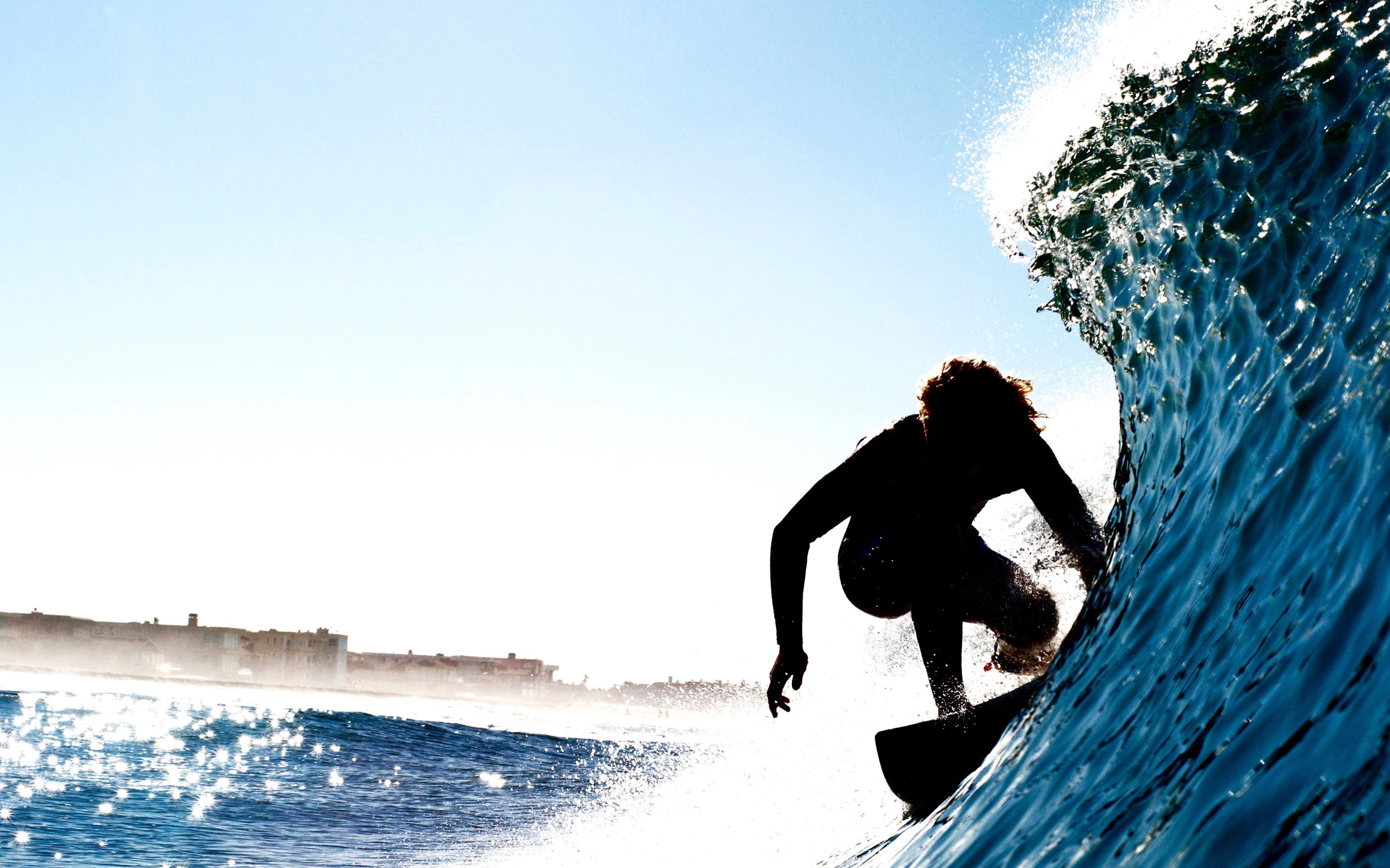 Surfista silhouette su onda, 3360x2100 2K+, PC