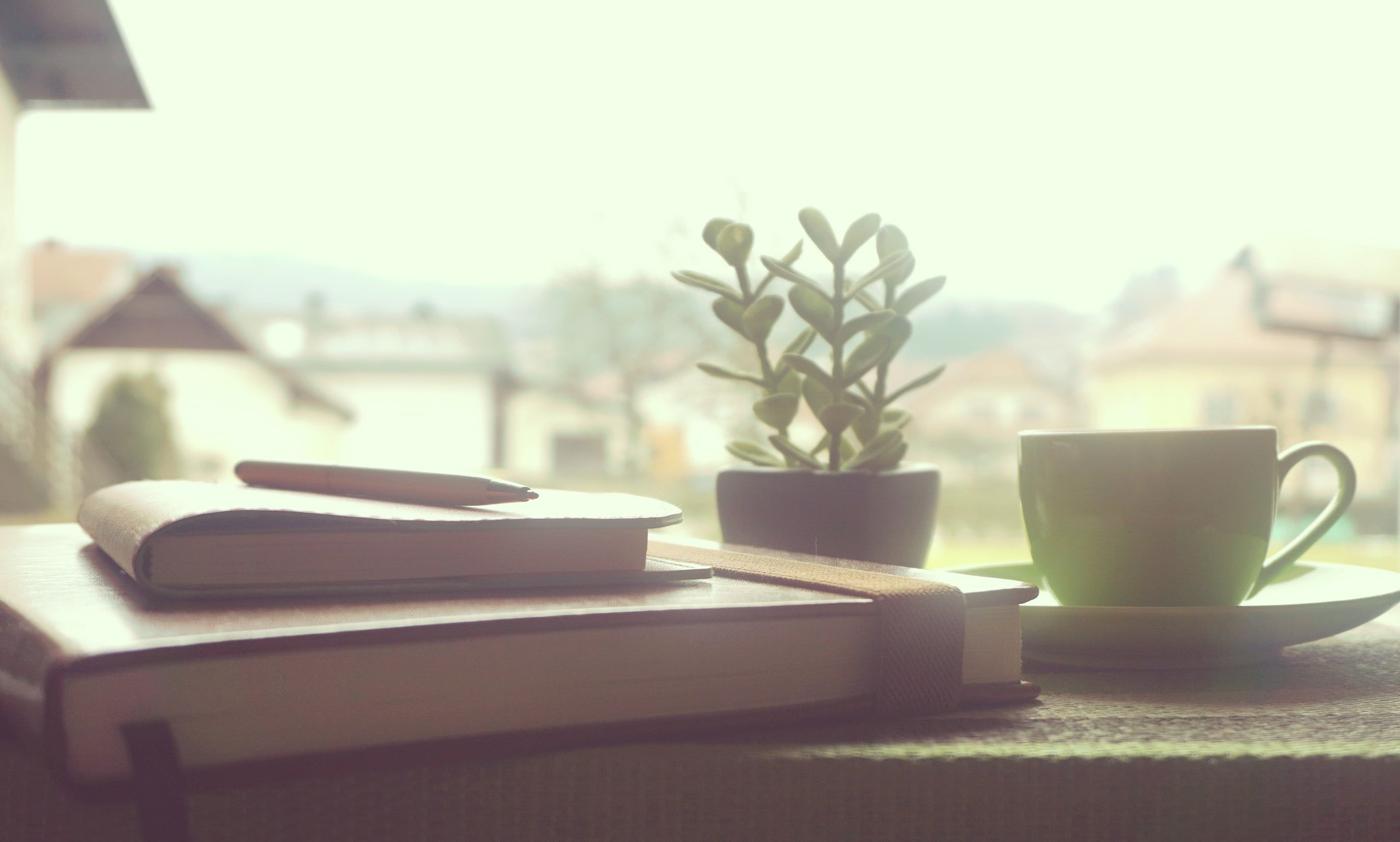 Libri tazza tè finestra, 2750x1654 2K, Laptop