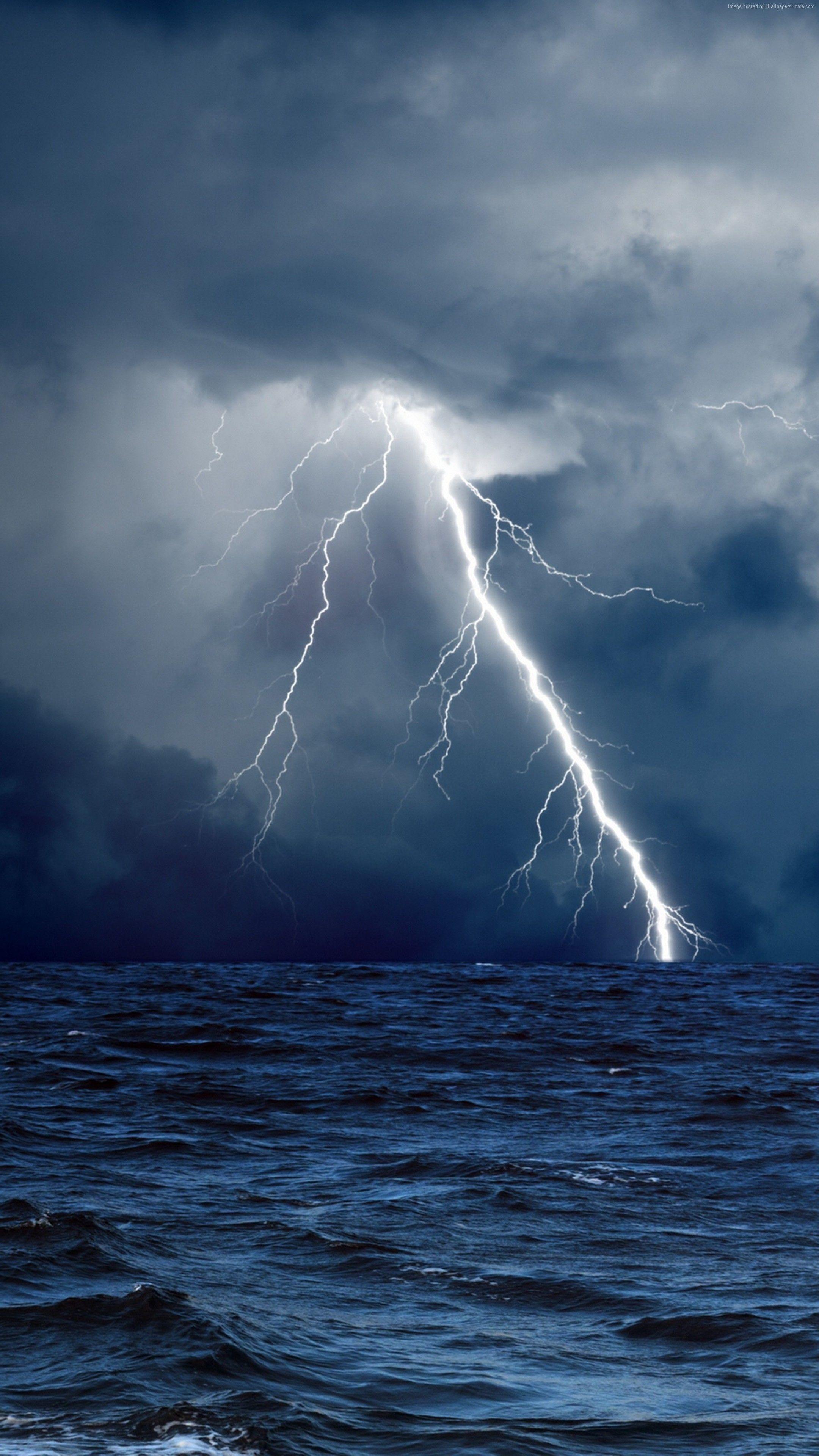Fulmine su mare in tempesta, 2160x3840 Full HD Verticale, Samsung Galaxy