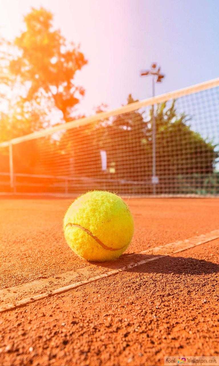 Pallina tennis campo terra rossa, 768x1280 Verticale, Telefono