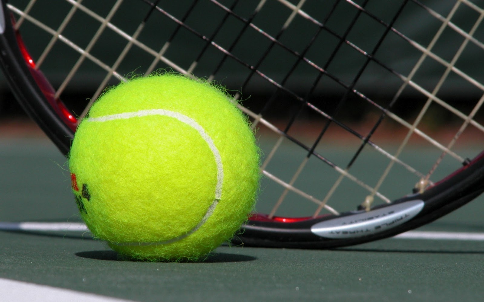 Pallina da tennis con racchetta, 1600x1000 900p, PC