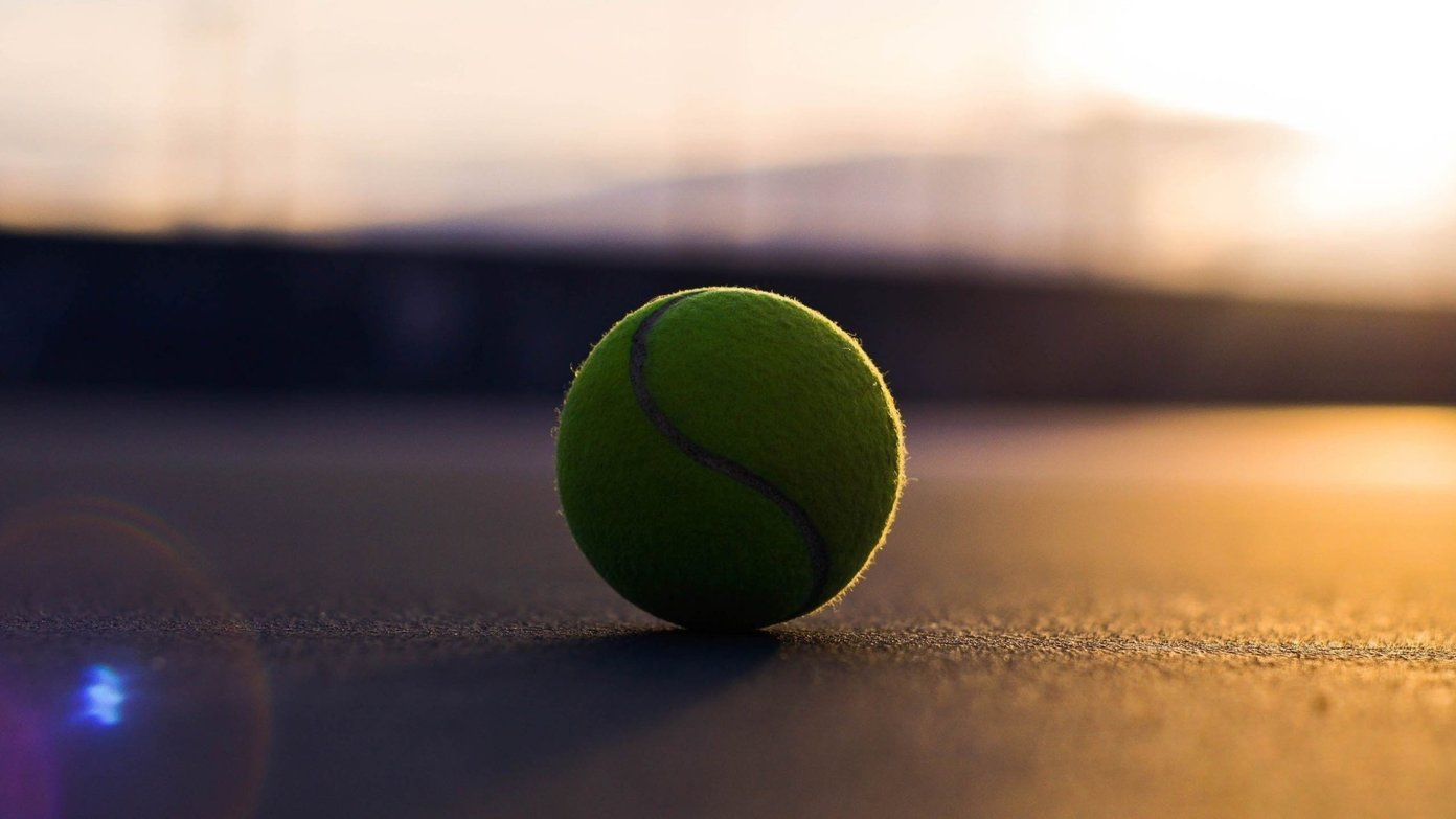 Pallina da tennis al tramonto, 1392x783 720p, Laptop