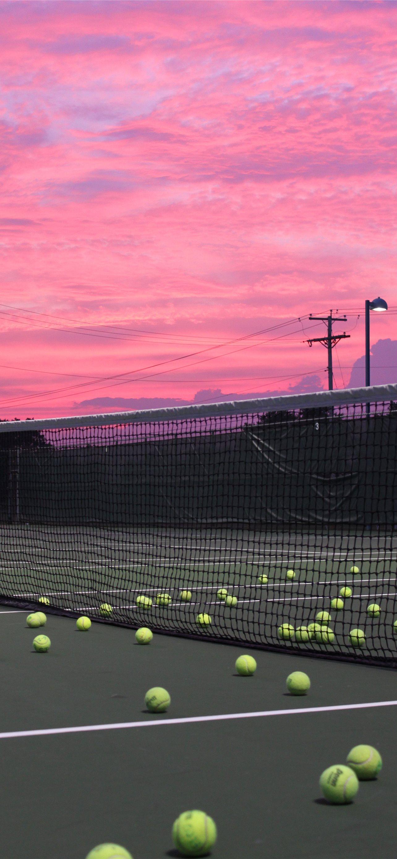 Palline da tennis campo tramonto, 1284x2778 Verticale, iPhone Pro Max