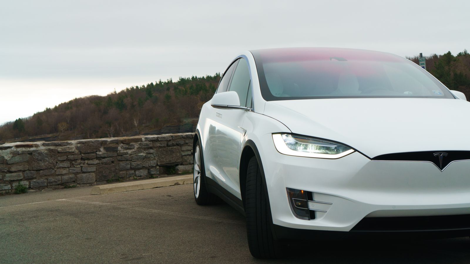 Tesla Model X bianca, 1600x900 HD Ready, Desktop