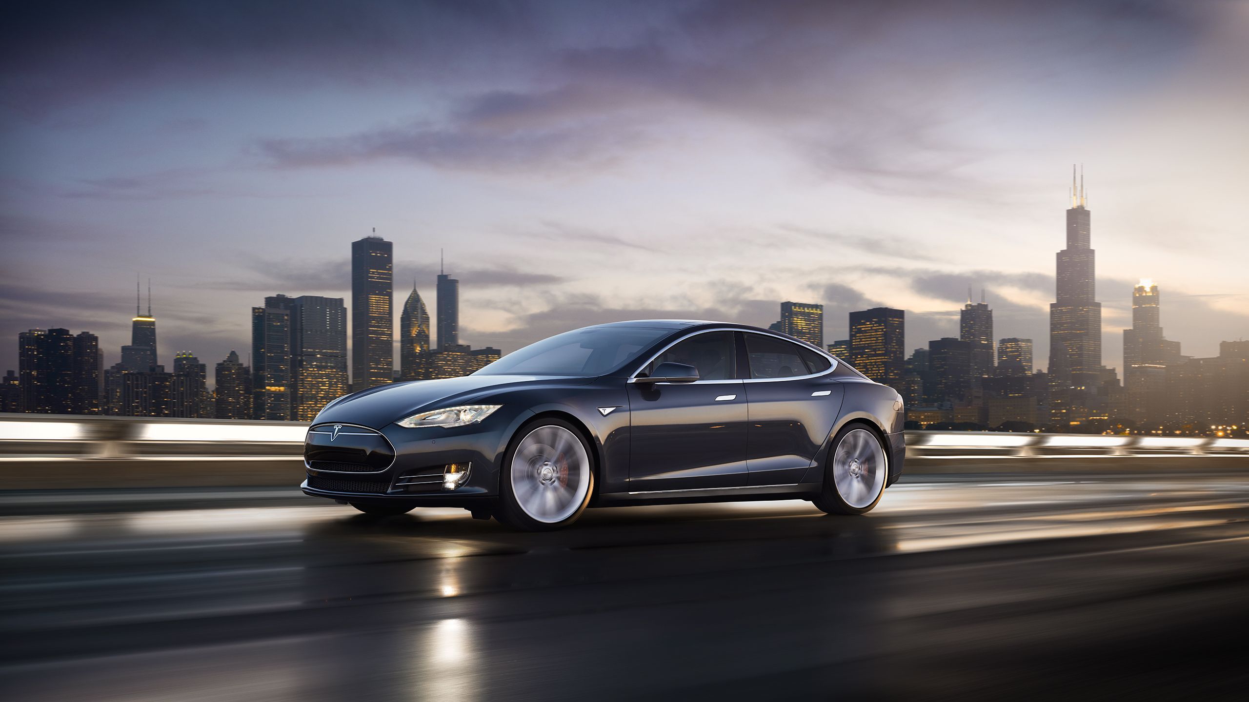 Tesla Model S nera città, 2560x1440 QHD, Laptop